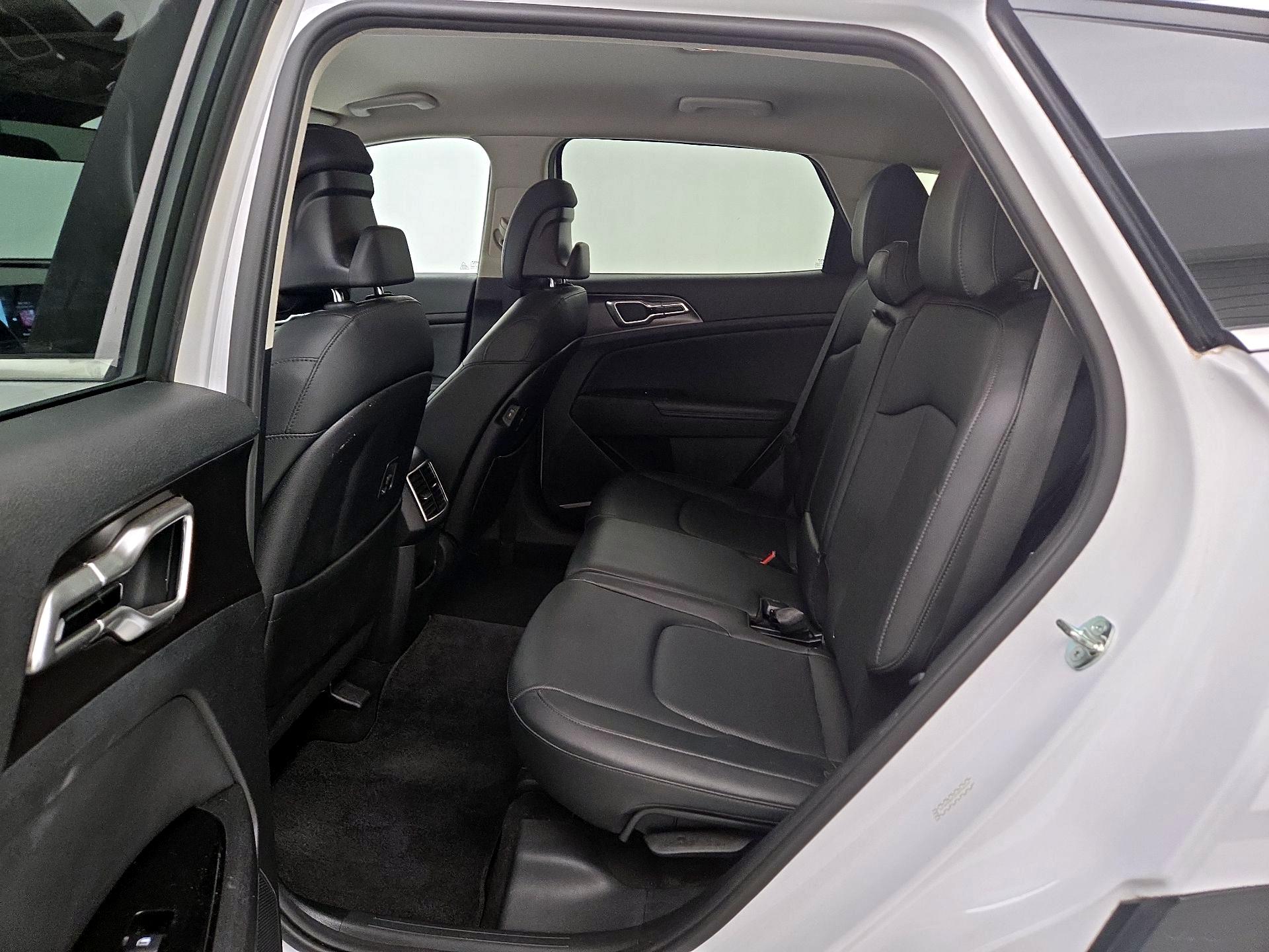 Thumbnail: 2023 Kia Sportage - 20