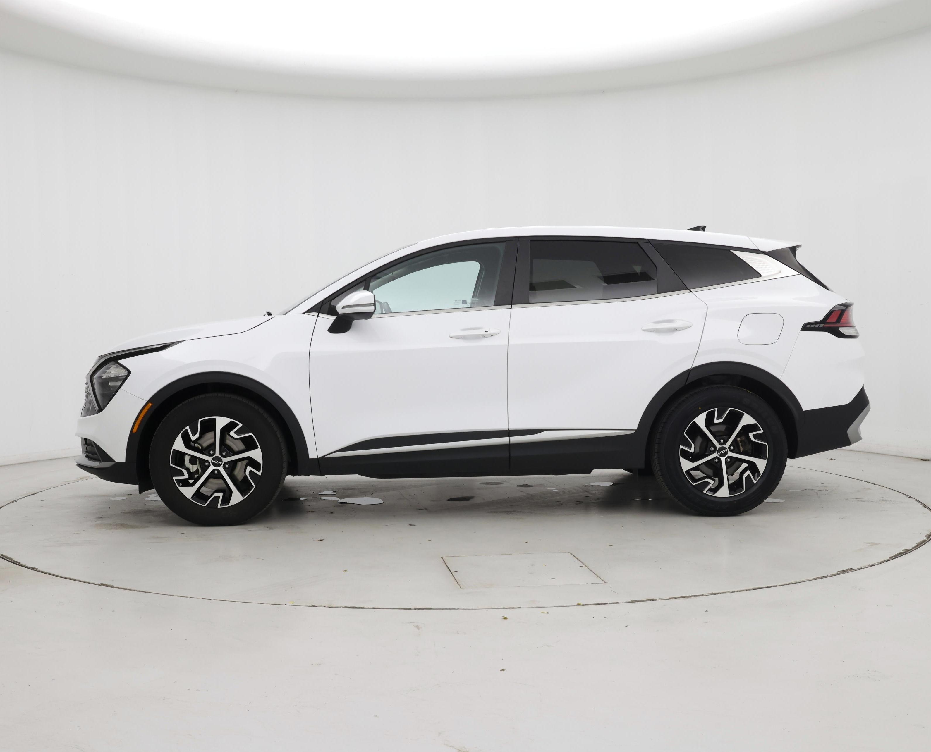 Thumbnail: 2023 Kia Sportage - 3