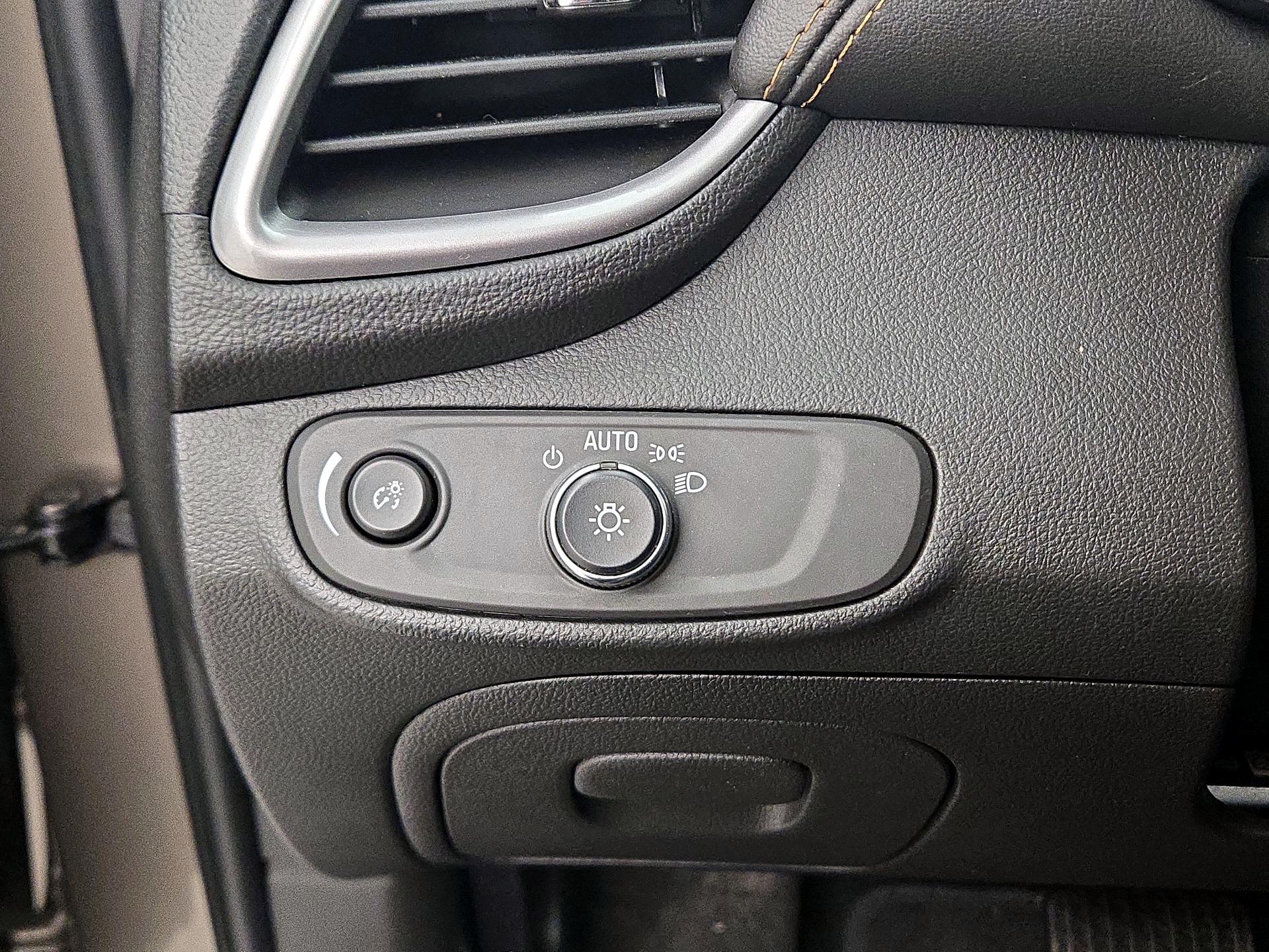 Thumbnail: 2021 Chevrolet Trax - 13