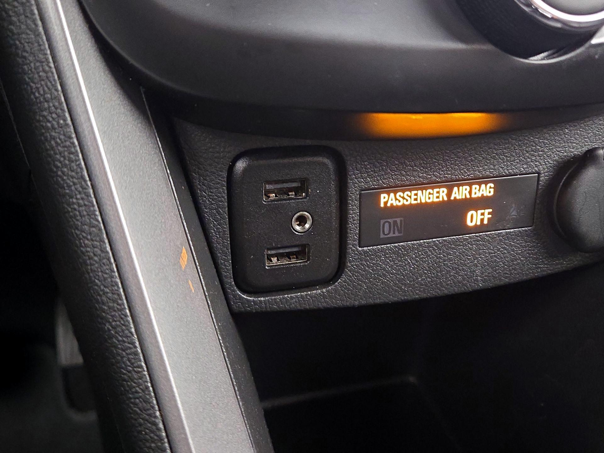 Thumbnail: 2021 Chevrolet Trax - 18