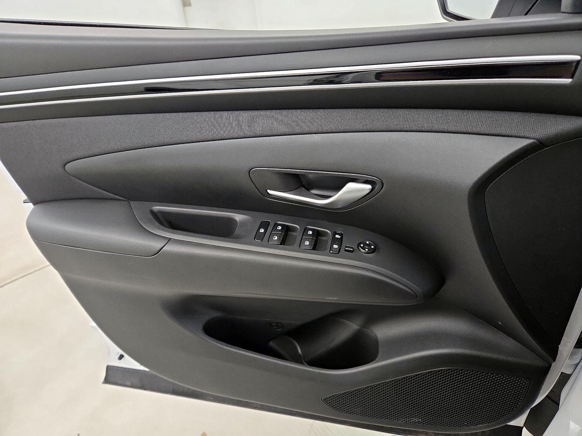 Thumbnail: 2023 Hyundai Tucson - 12