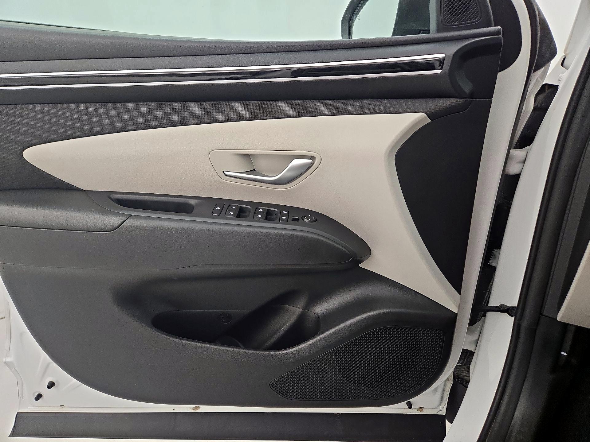 Thumbnail: 2023 Hyundai Tucson - 12