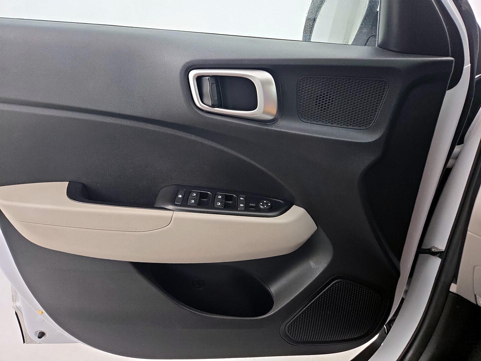 Thumbnail: 2020 Hyundai Venue - 12