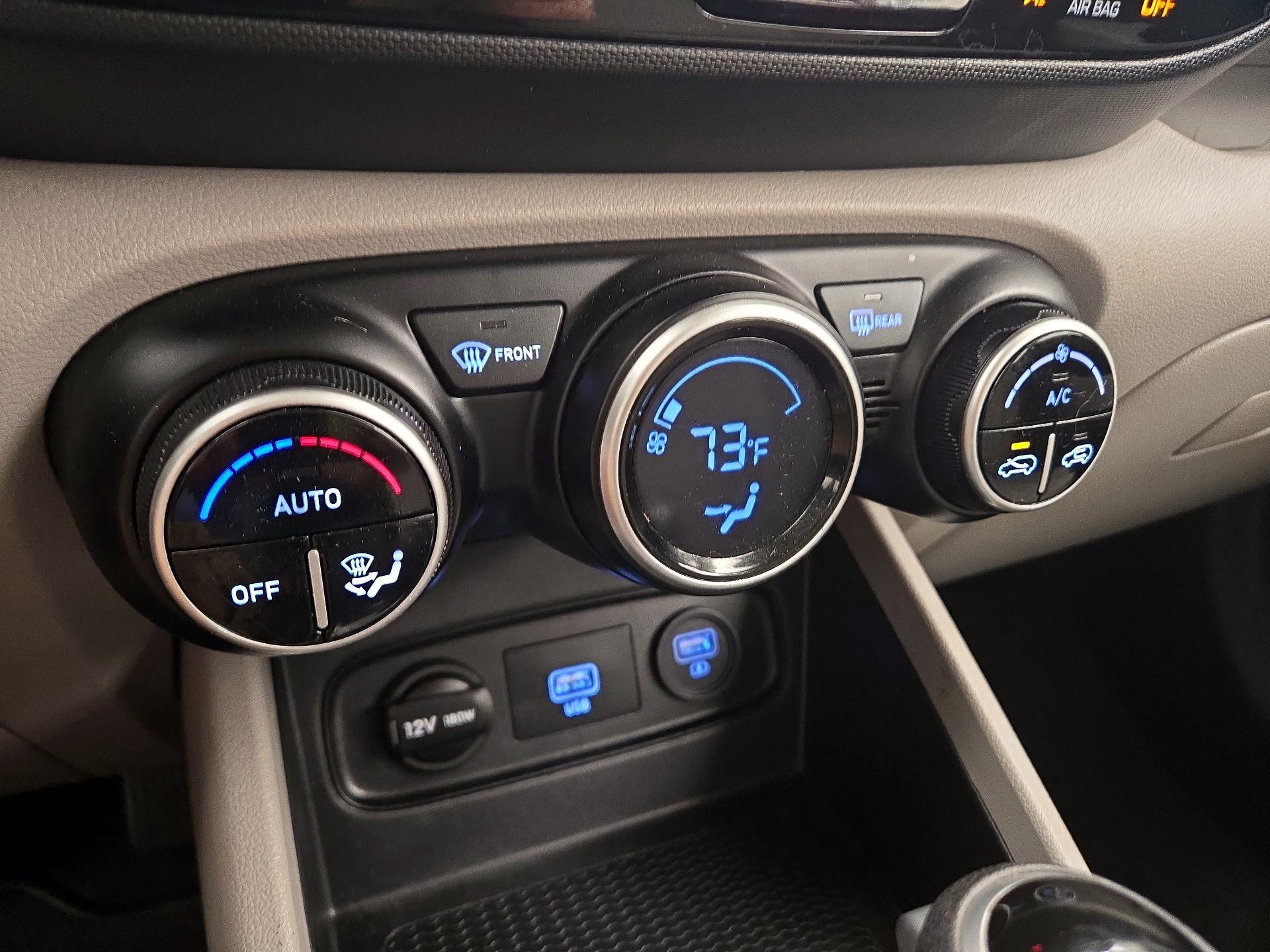 Thumbnail: 2020 Hyundai Venue - 16