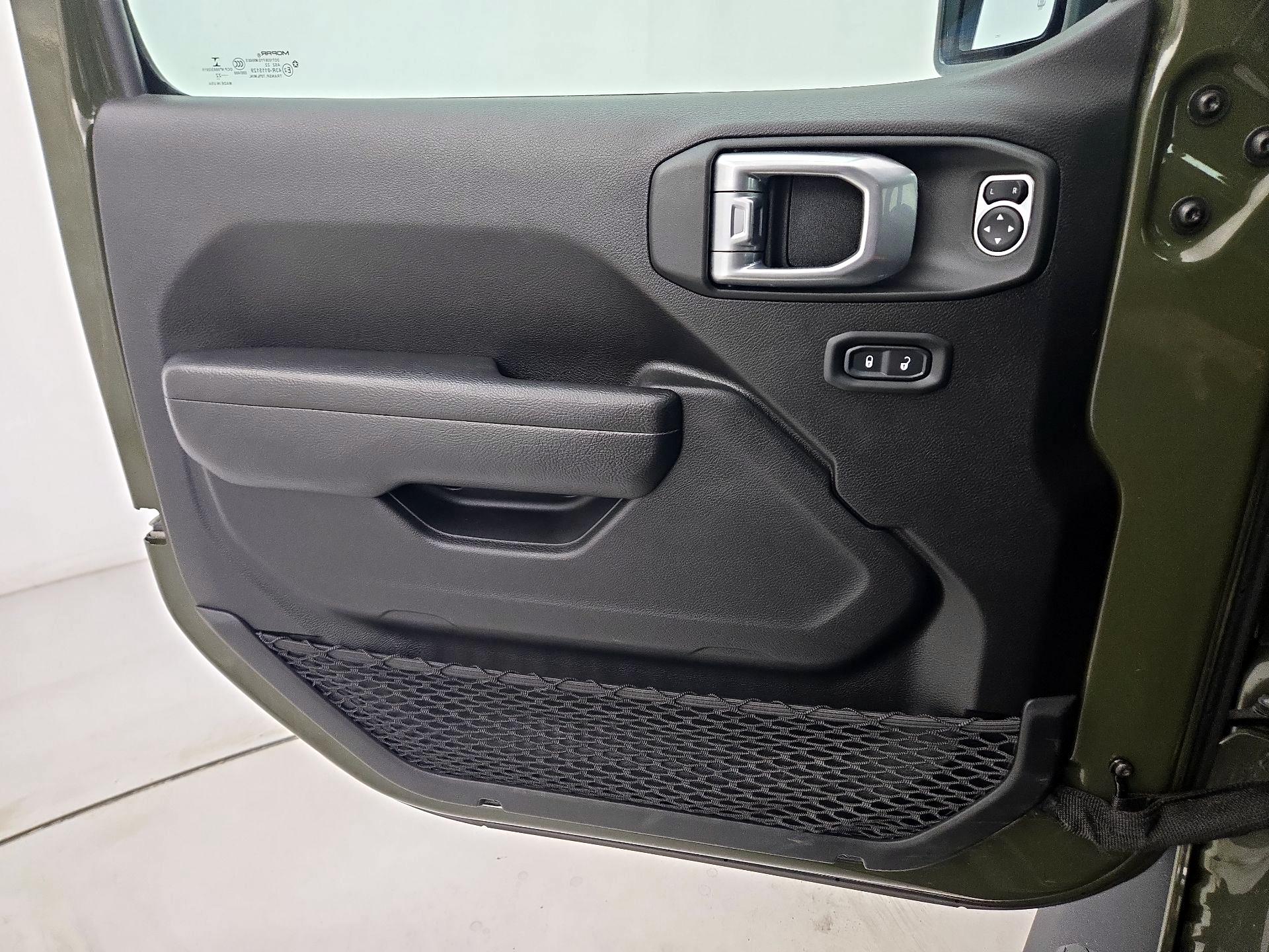 Thumbnail: 2022 Jeep Wrangler - 12
