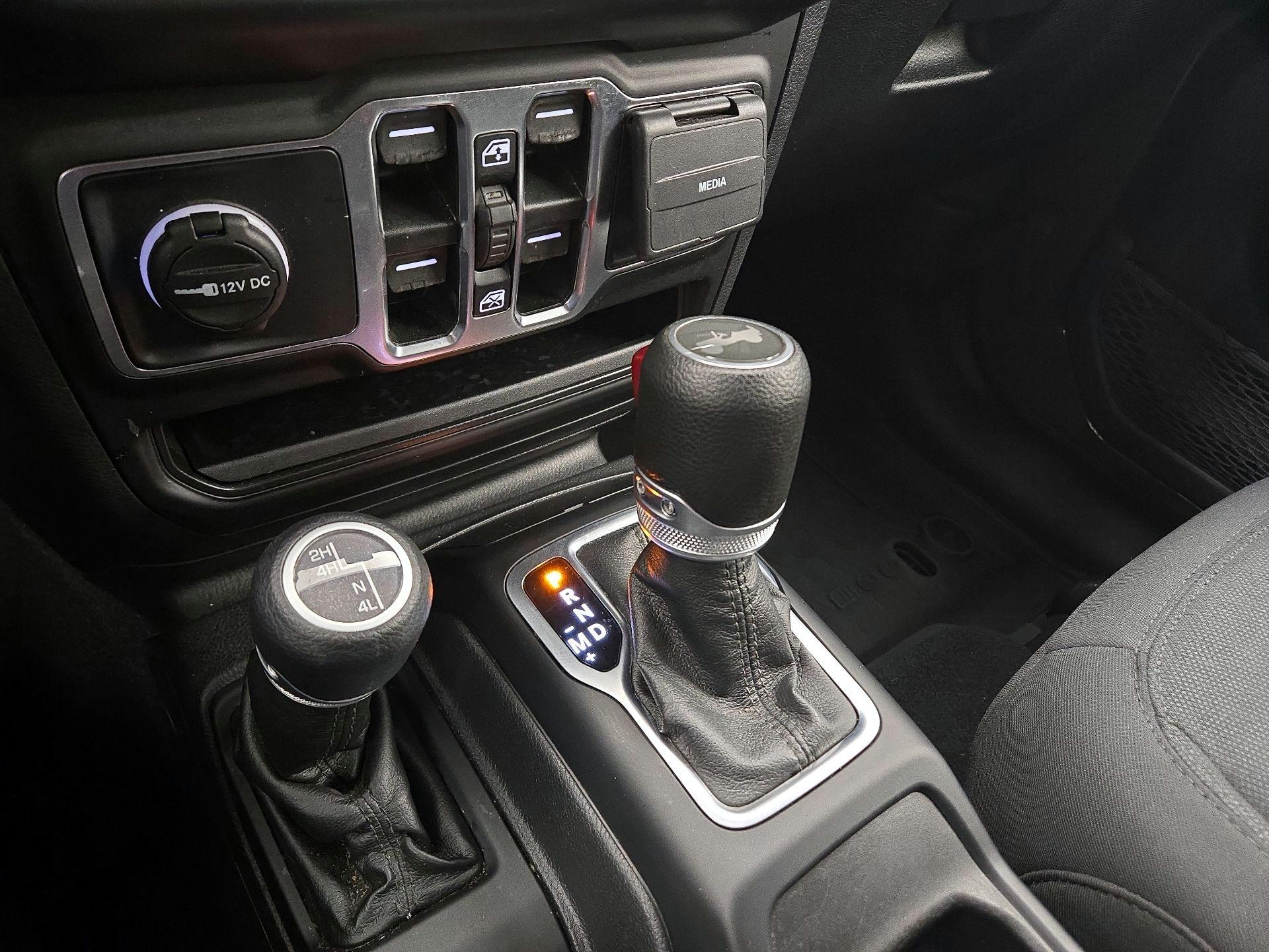 Thumbnail: 2022 Jeep Wrangler - 17