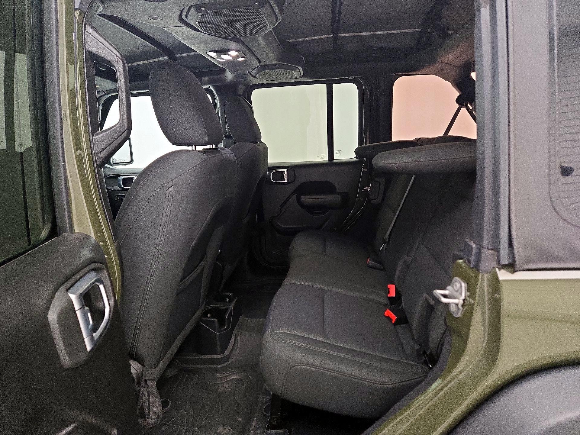 Thumbnail: 2022 Jeep Wrangler - 19
