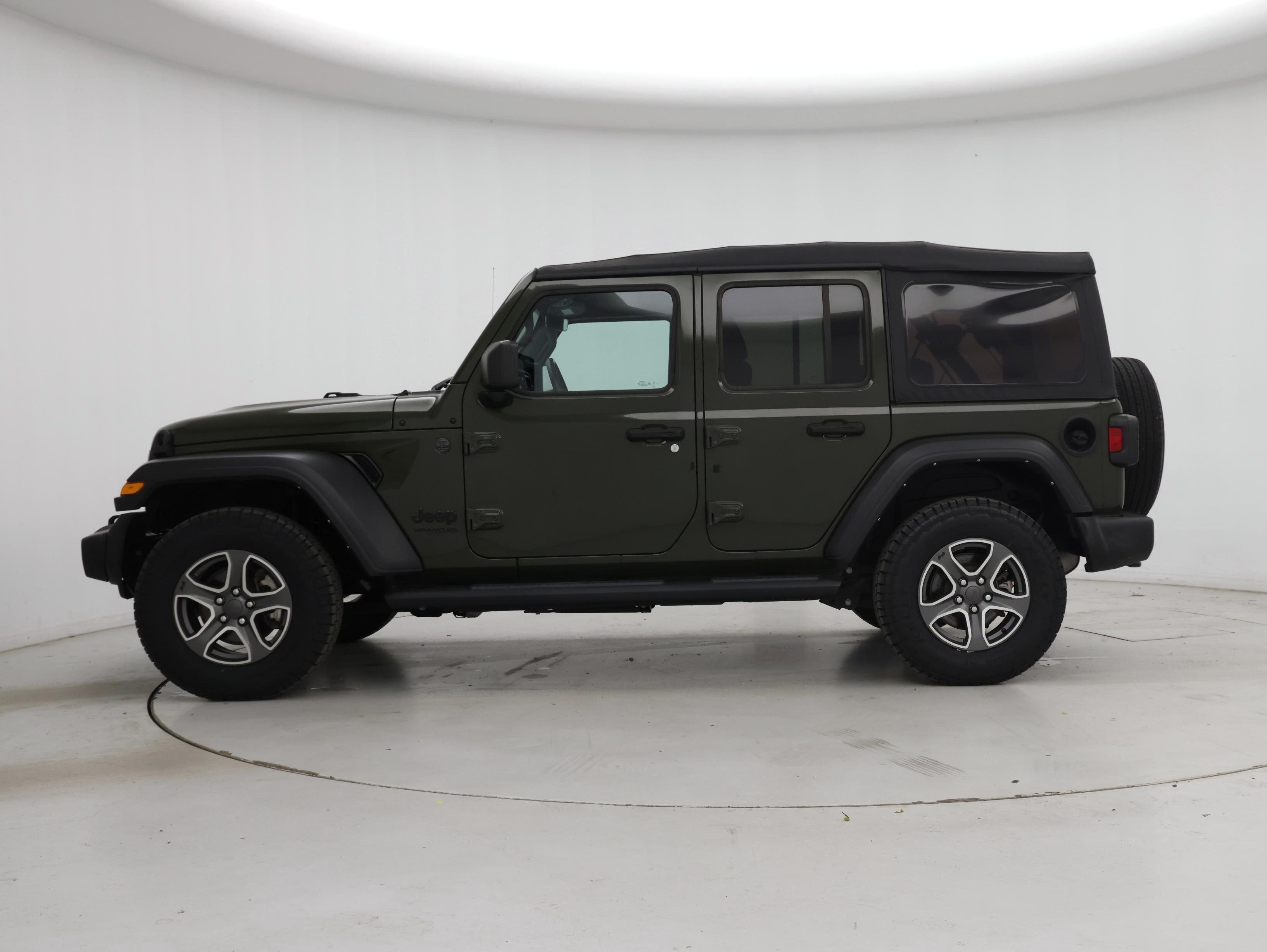 Thumbnail: 2022 Jeep Wrangler - 3