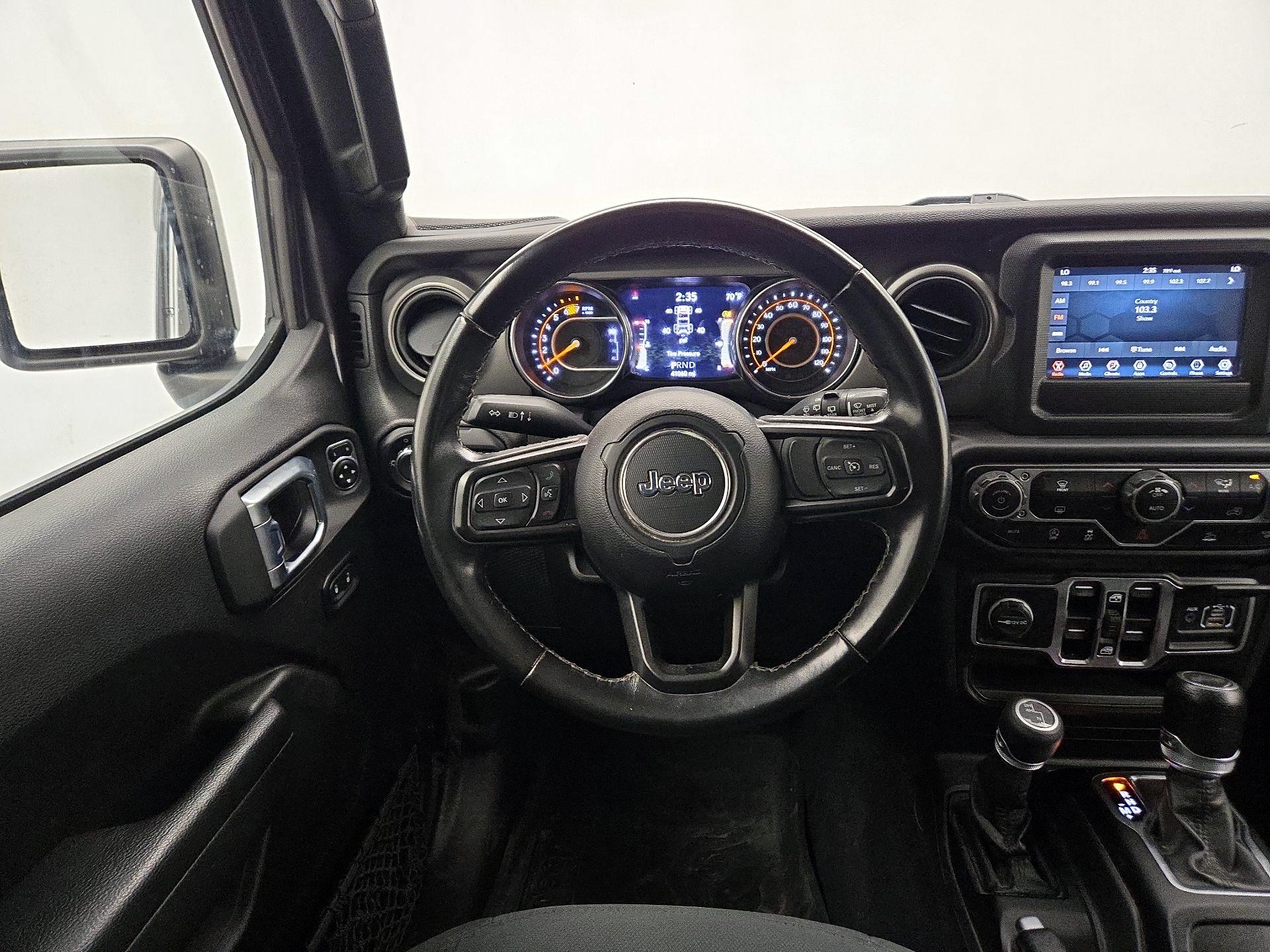 Thumbnail: 2022 Jeep Wrangler - 10