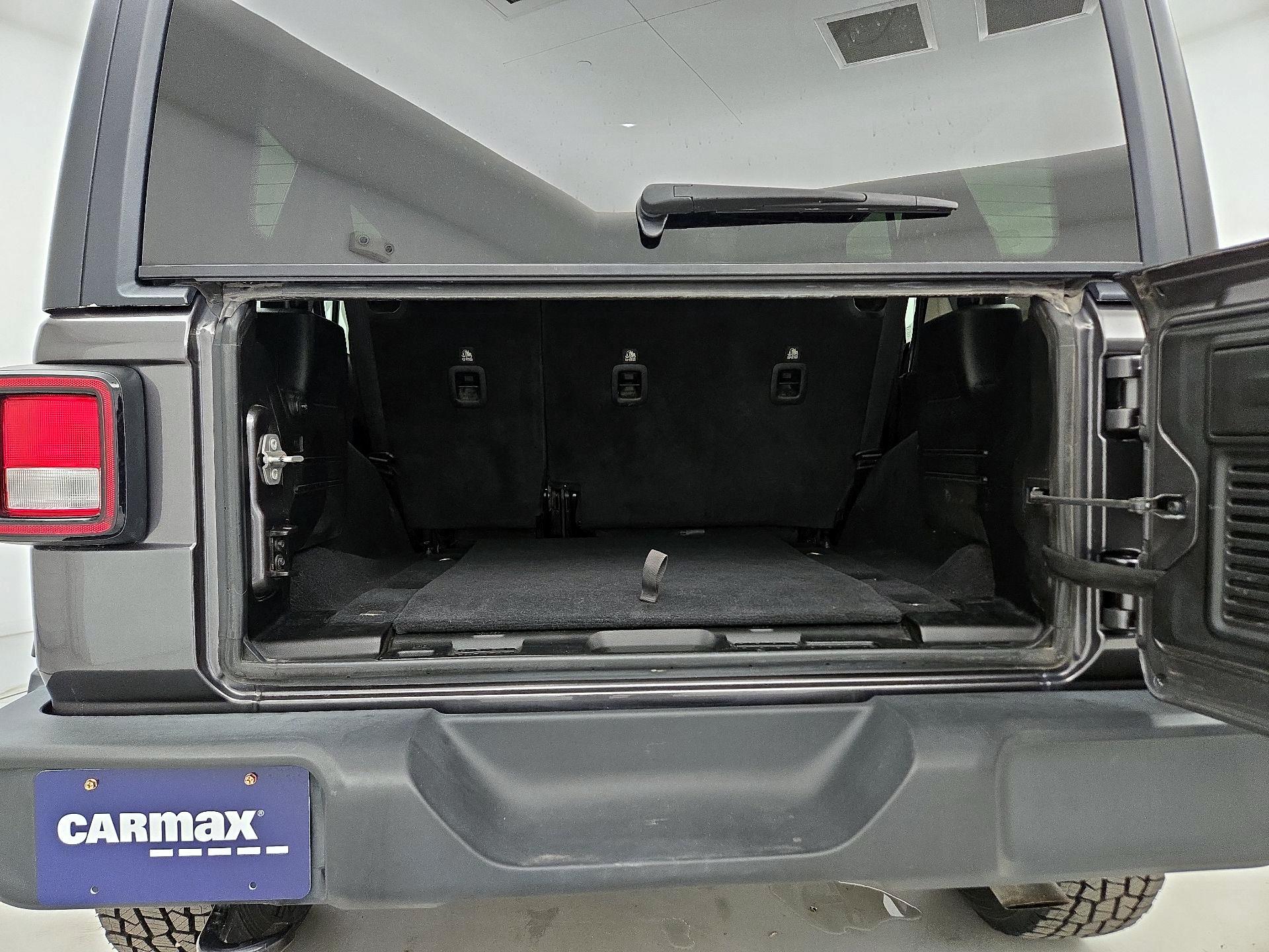 Thumbnail: 2022 Jeep Wrangler - 20