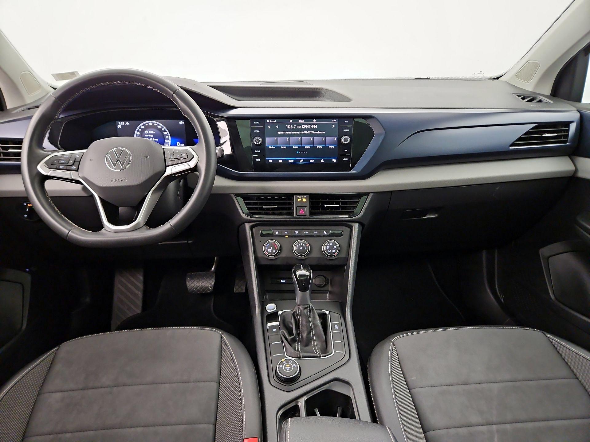 Thumbnail: 2022 Volkswagen Taos - 9