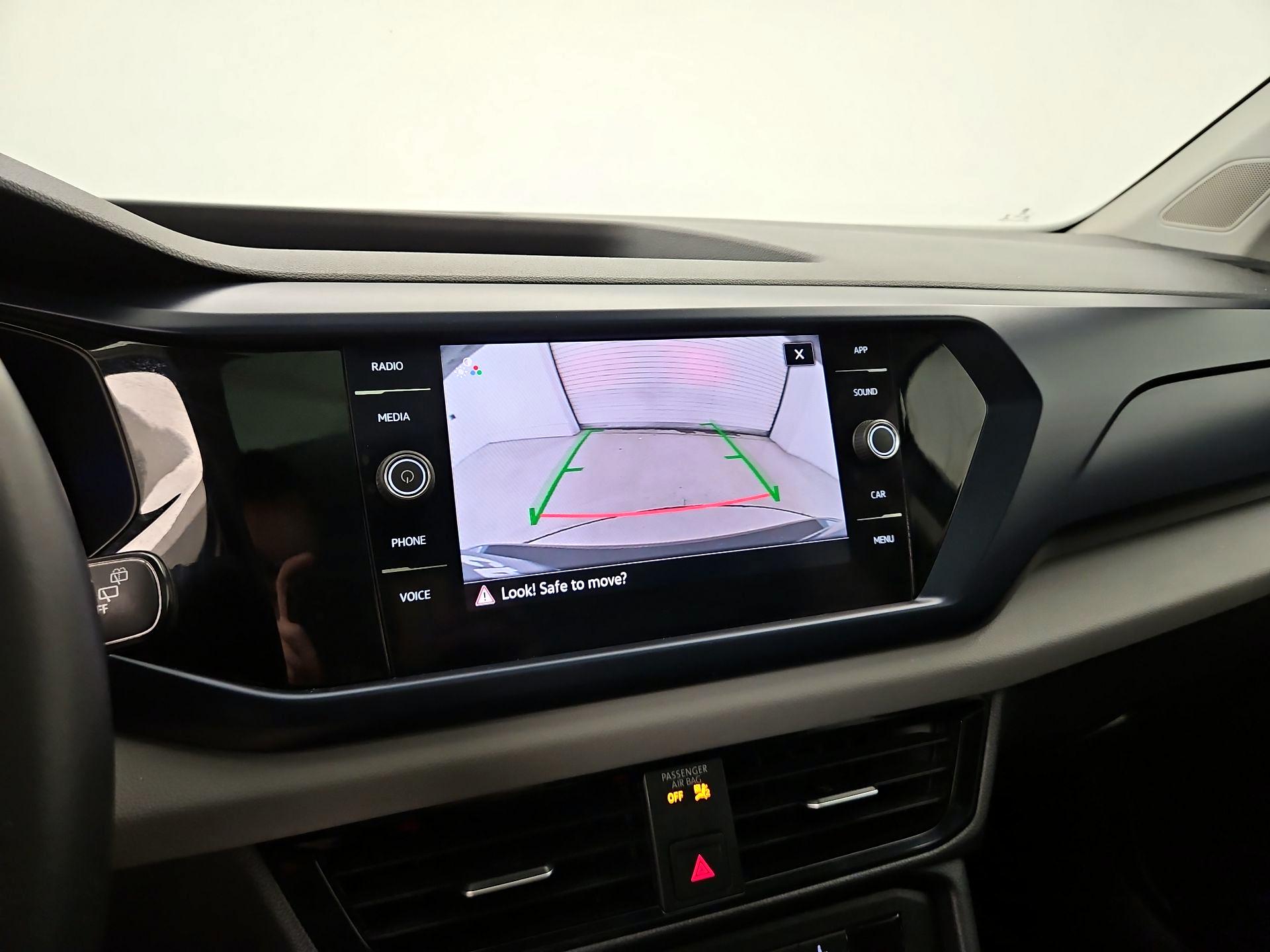 Thumbnail: 2022 Volkswagen Taos - 14