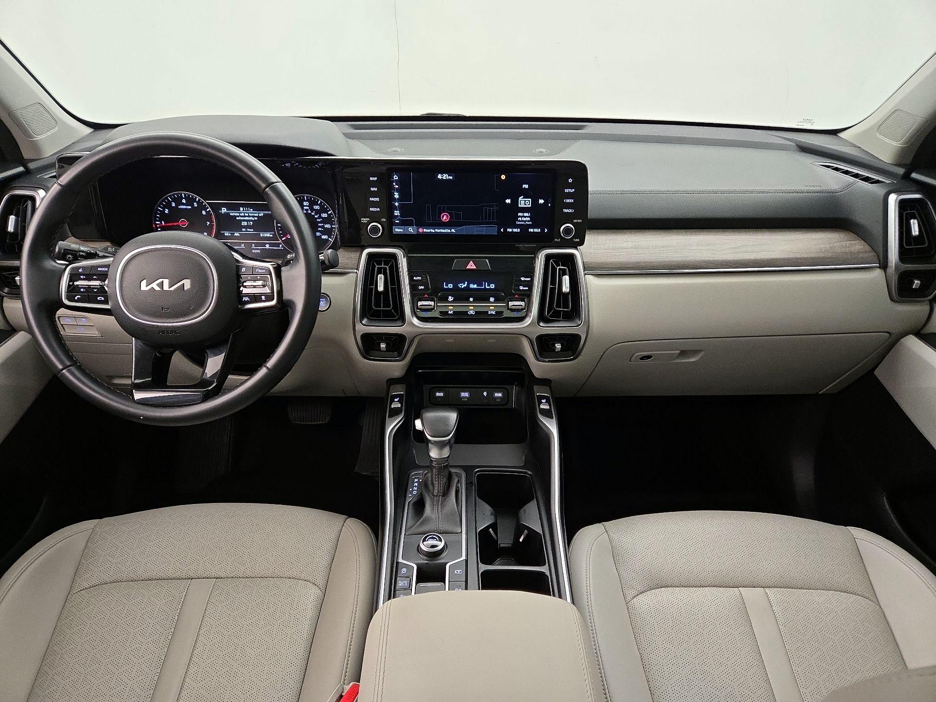 Thumbnail: 2023 Kia Sorento - 9