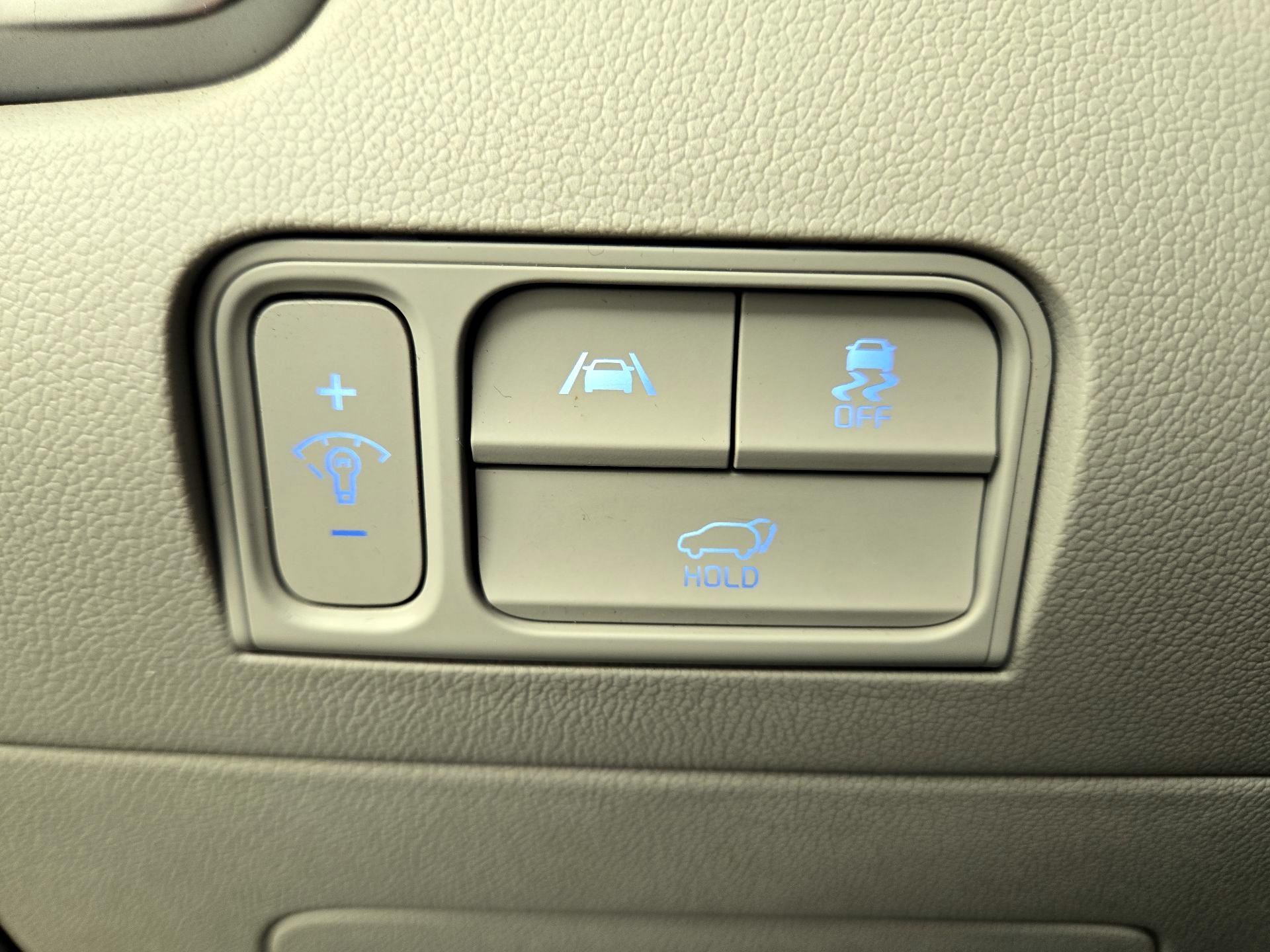 Thumbnail: 2023 Kia Sorento - 13