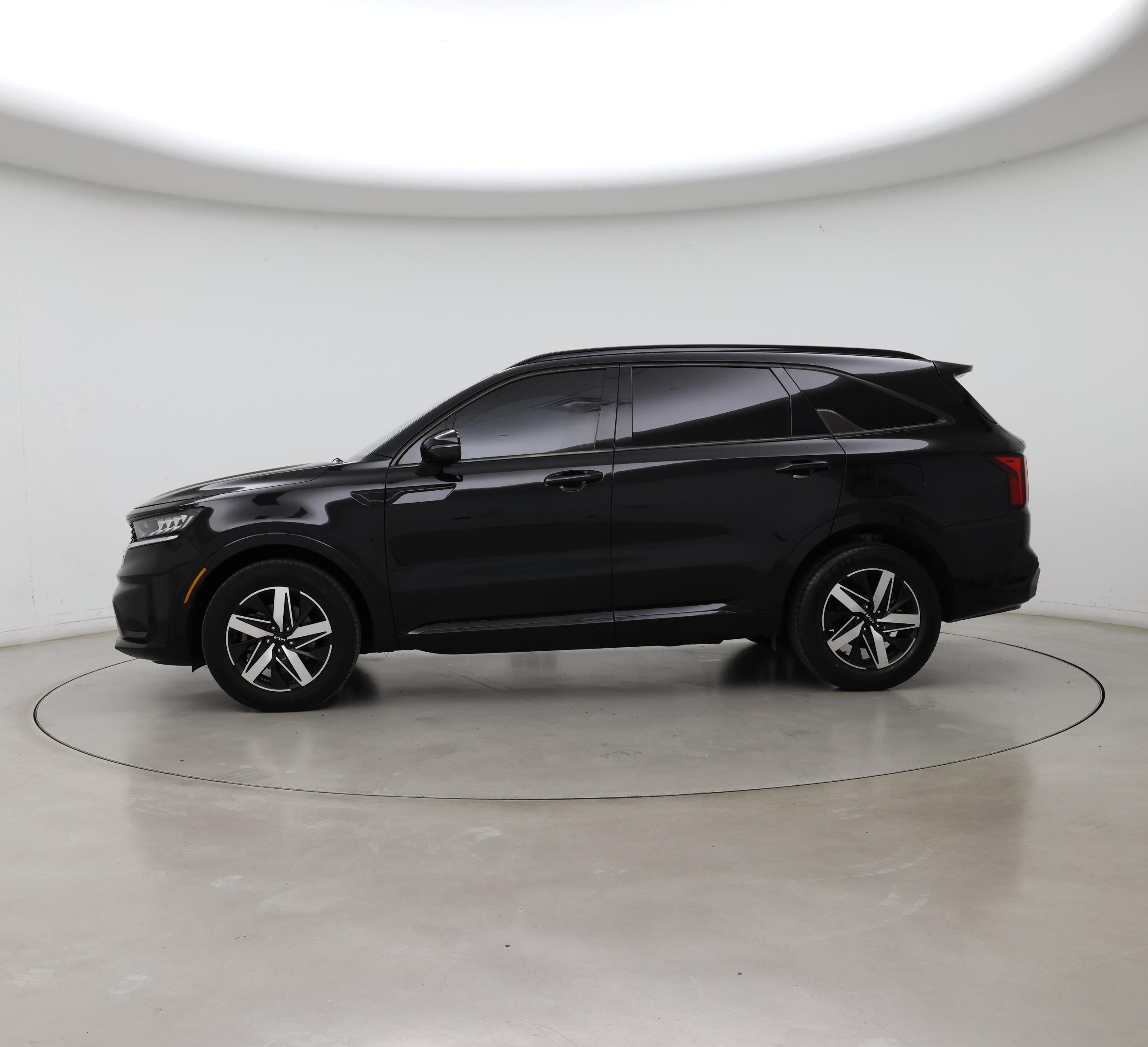 Thumbnail: 2023 Kia Sorento - 3