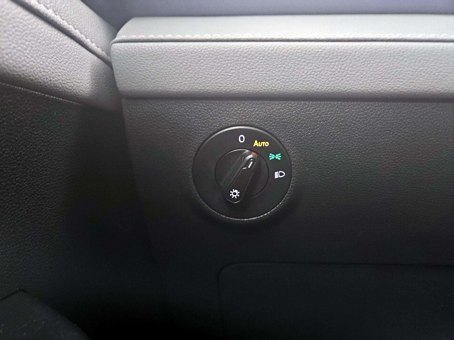 Thumbnail: 2023 Volkswagen Taos - 13