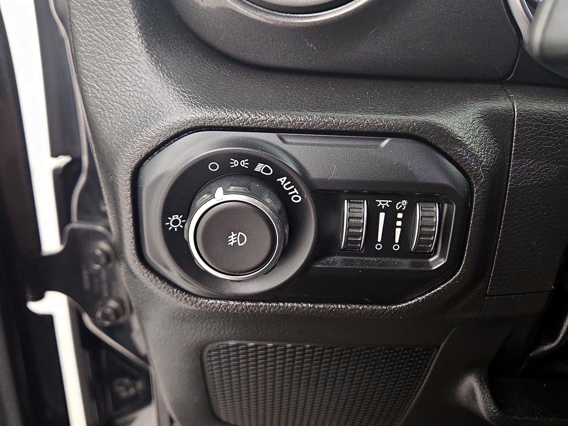 Thumbnail: 2022 Jeep Wrangler - 13