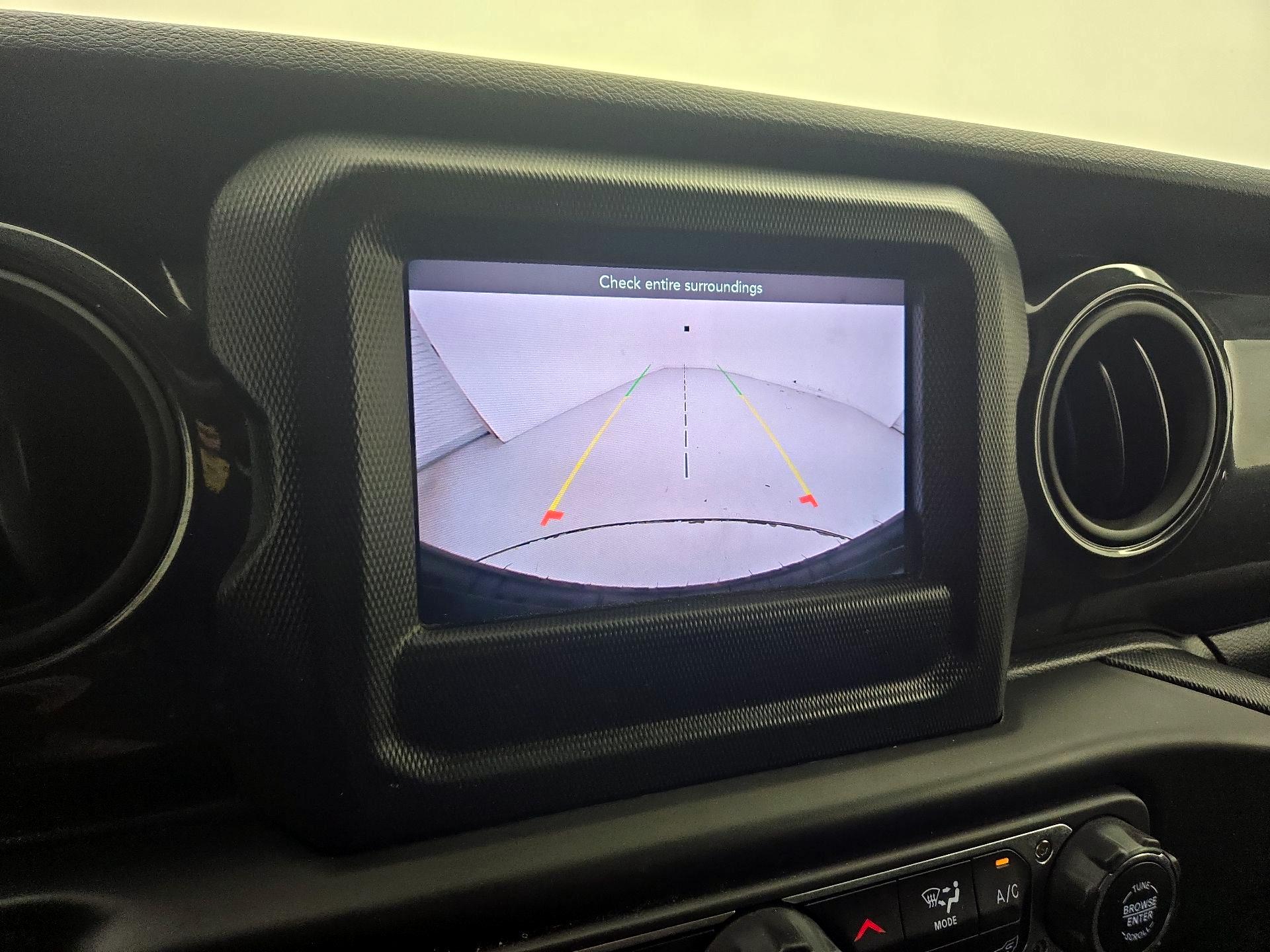 Thumbnail: 2022 Jeep Wrangler - 14