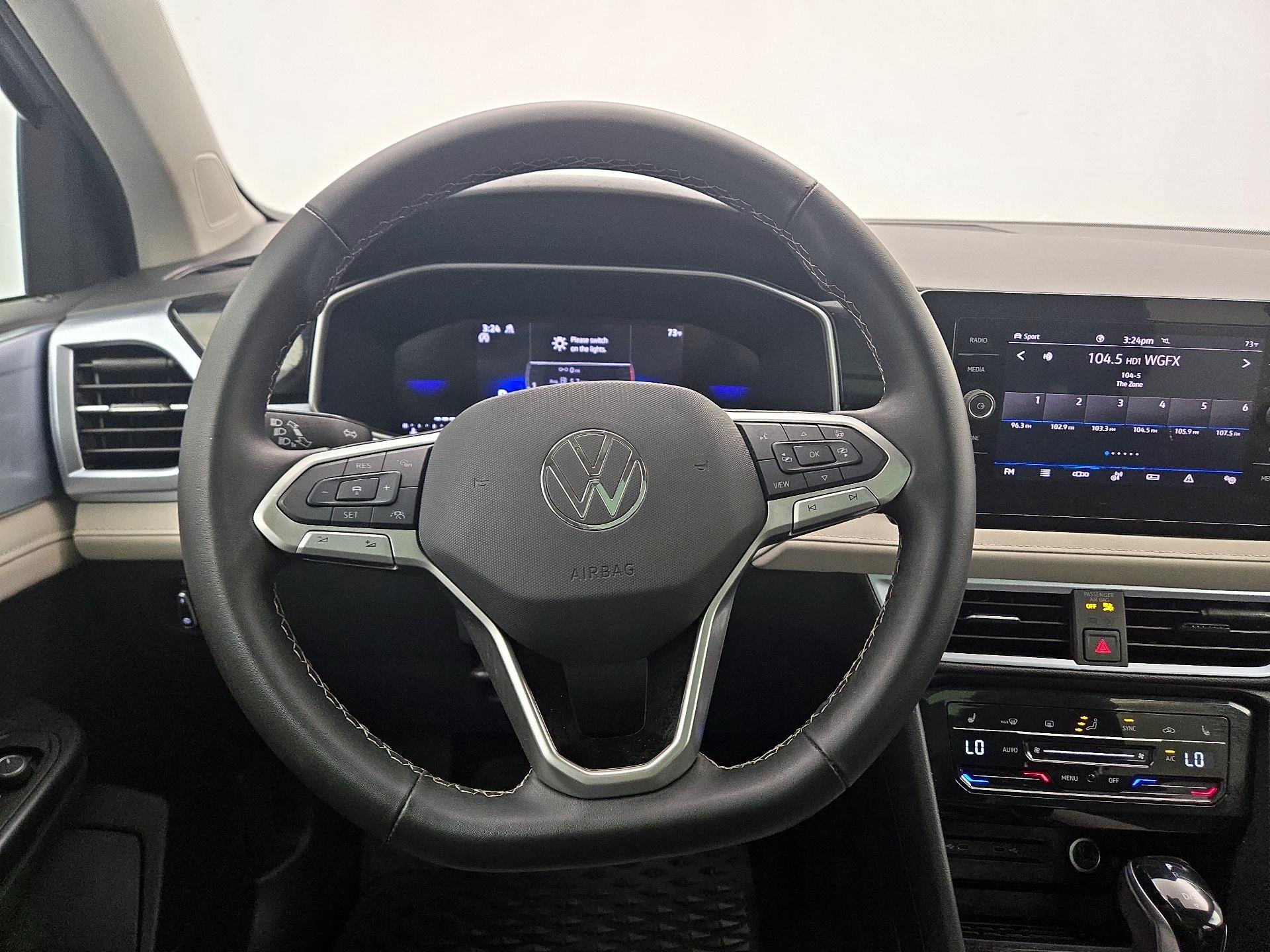 Thumbnail: 2025 Volkswagen Taos - 10