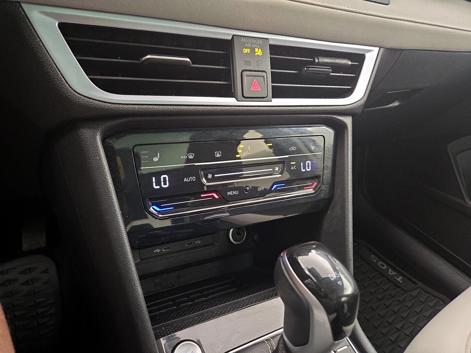 Thumbnail: 2025 Volkswagen Taos - 16