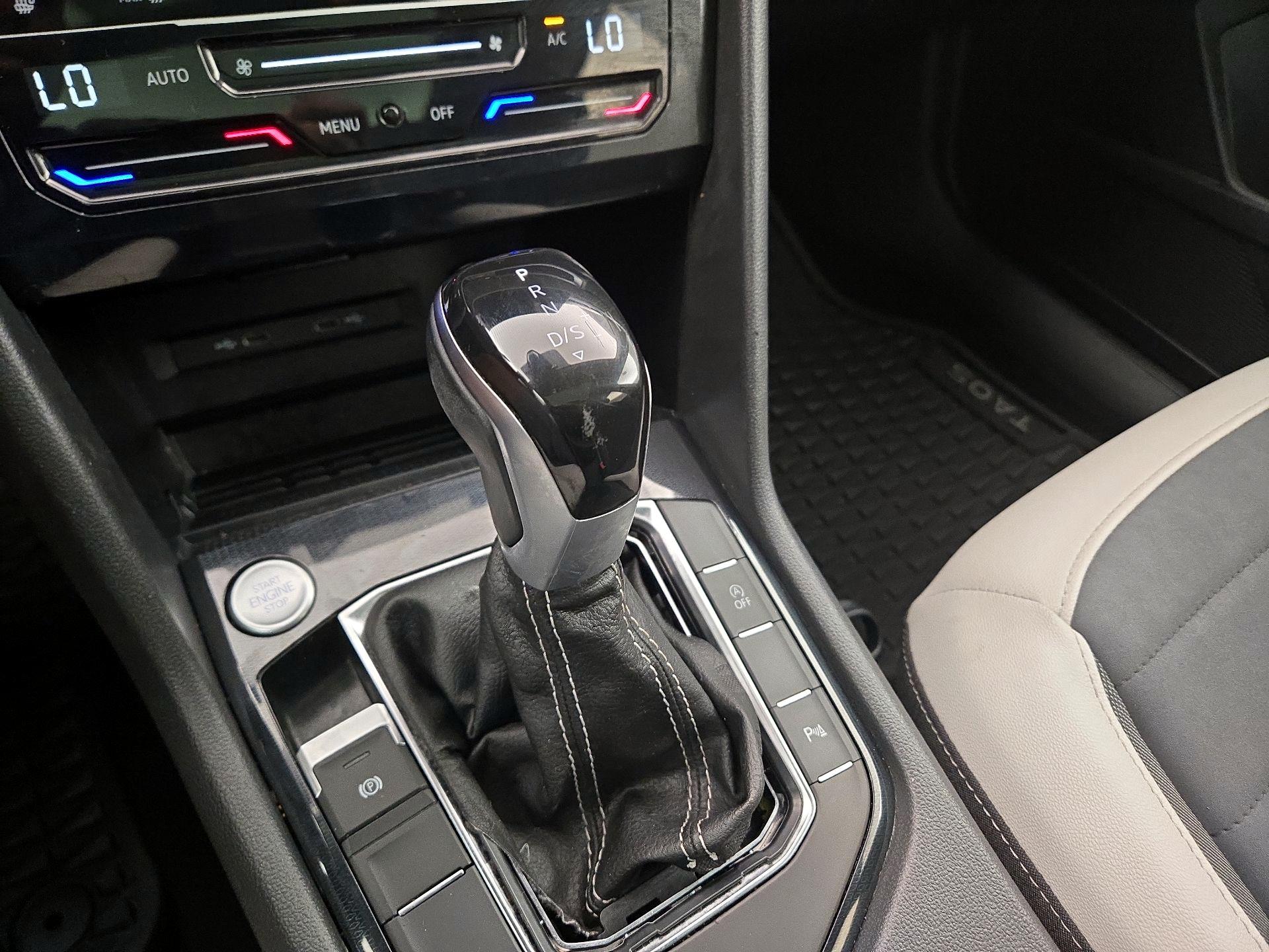 Thumbnail: 2025 Volkswagen Taos - 17