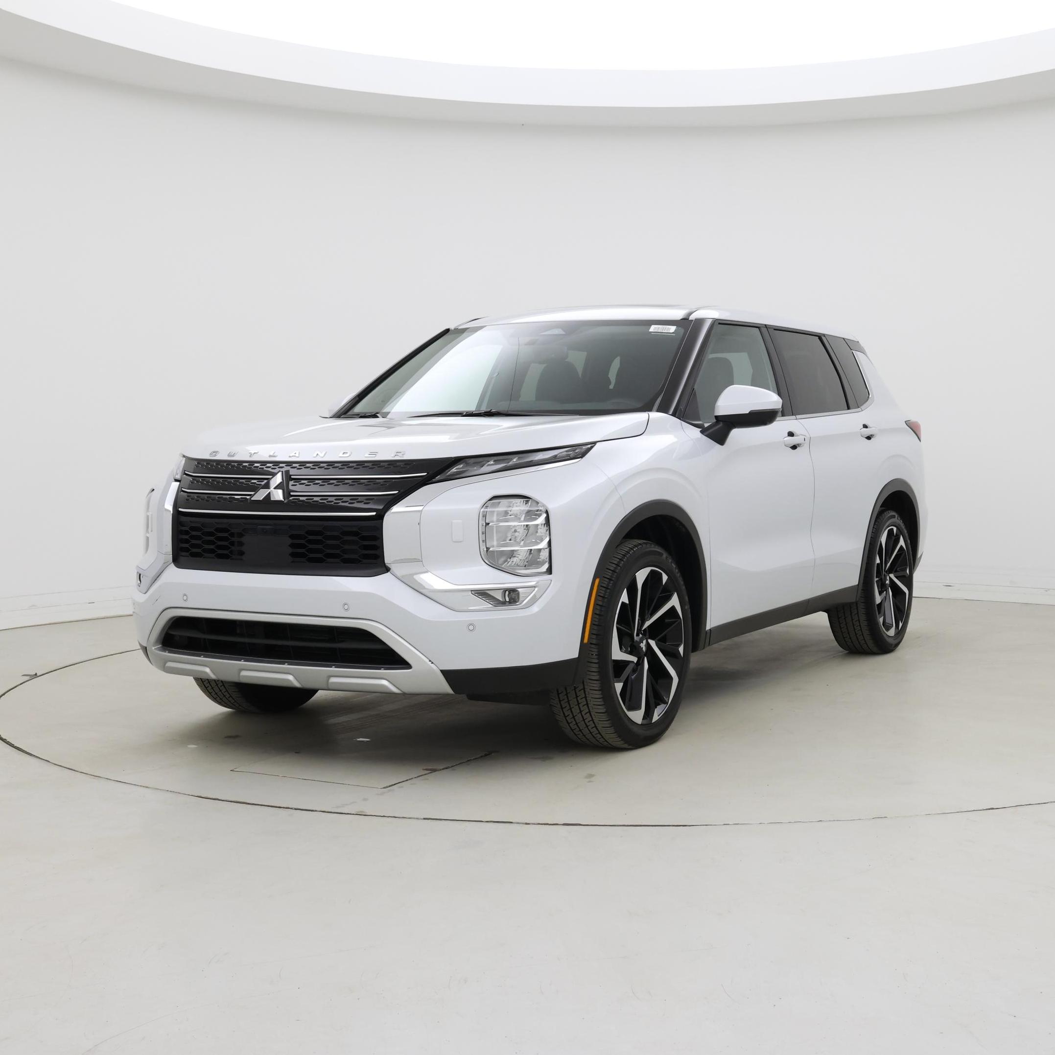 Thumbnail: 2024 Mitsubishi Outlander - 4