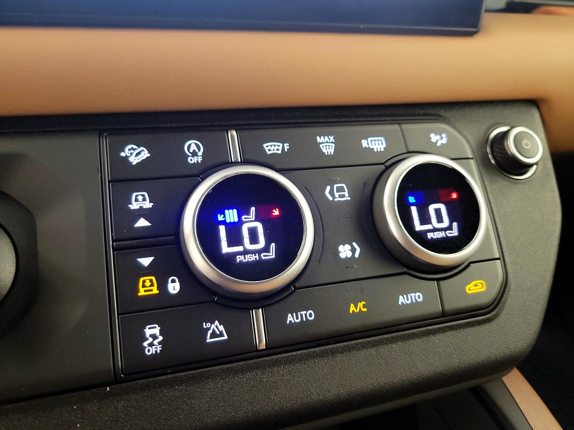 Thumbnail: 2024 Land Rover Defender - 17