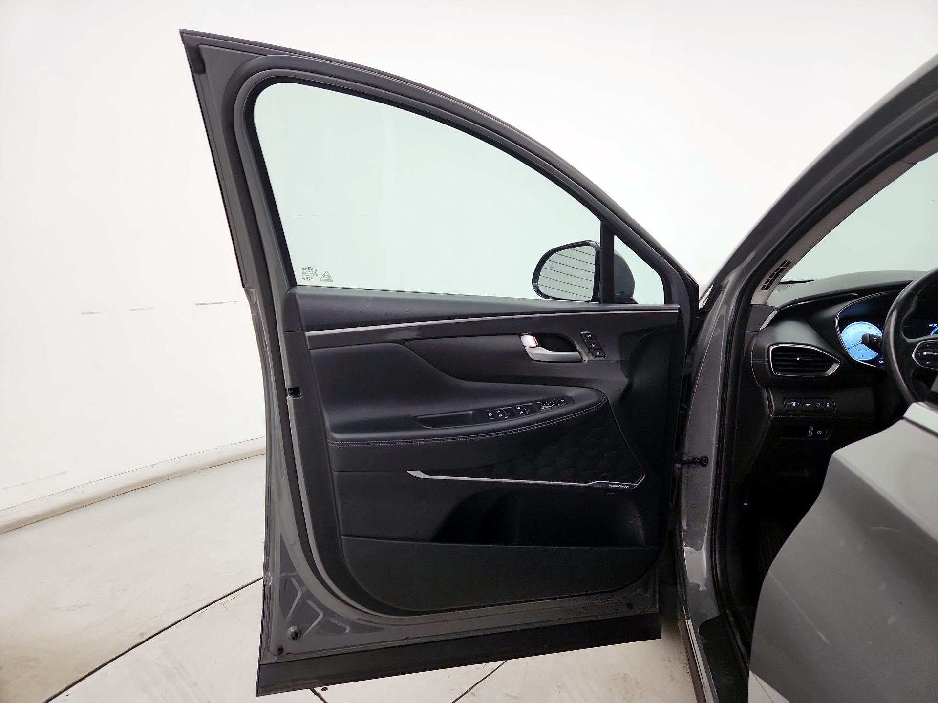 Thumbnail: 2022 Hyundai Santa Fe - 12