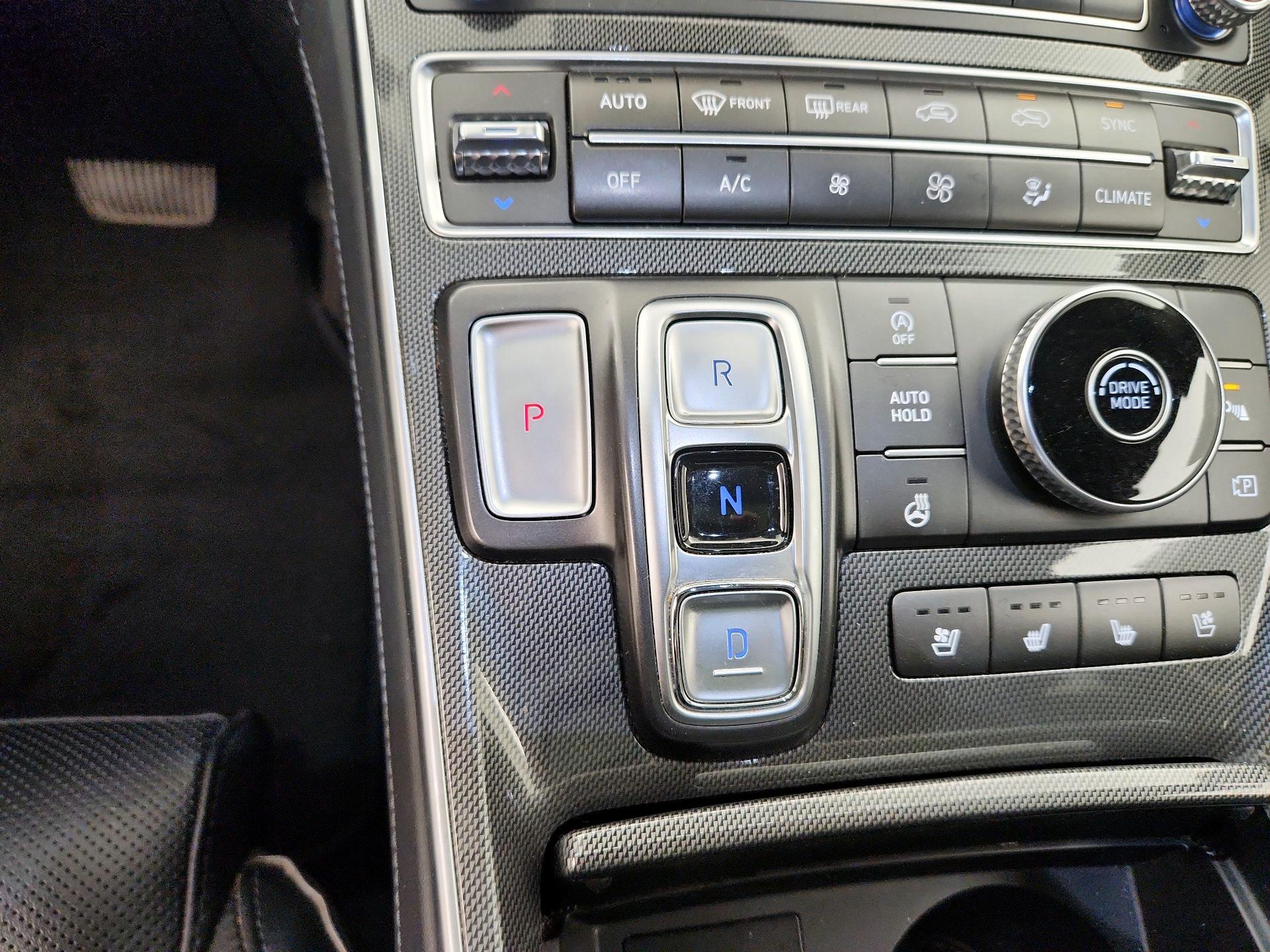 Thumbnail: 2022 Hyundai Santa Fe - 18