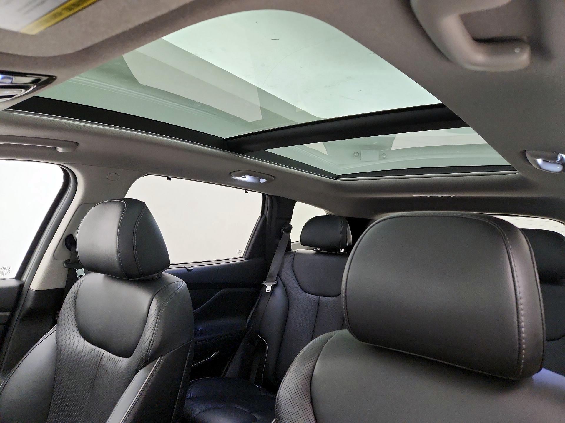 Thumbnail: 2022 Hyundai Santa Fe - 20