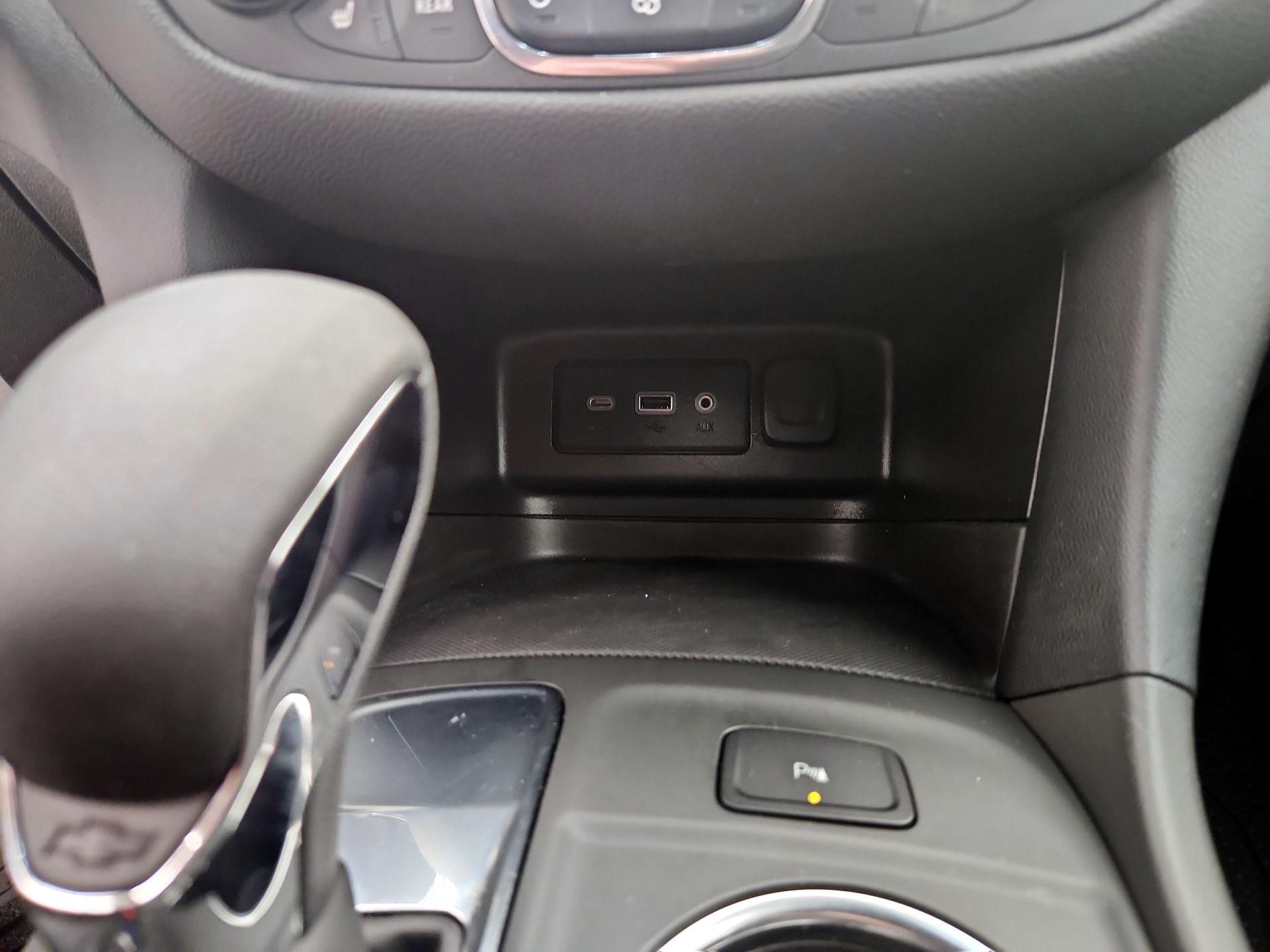 Thumbnail: 2023 Chevrolet Equinox - 18