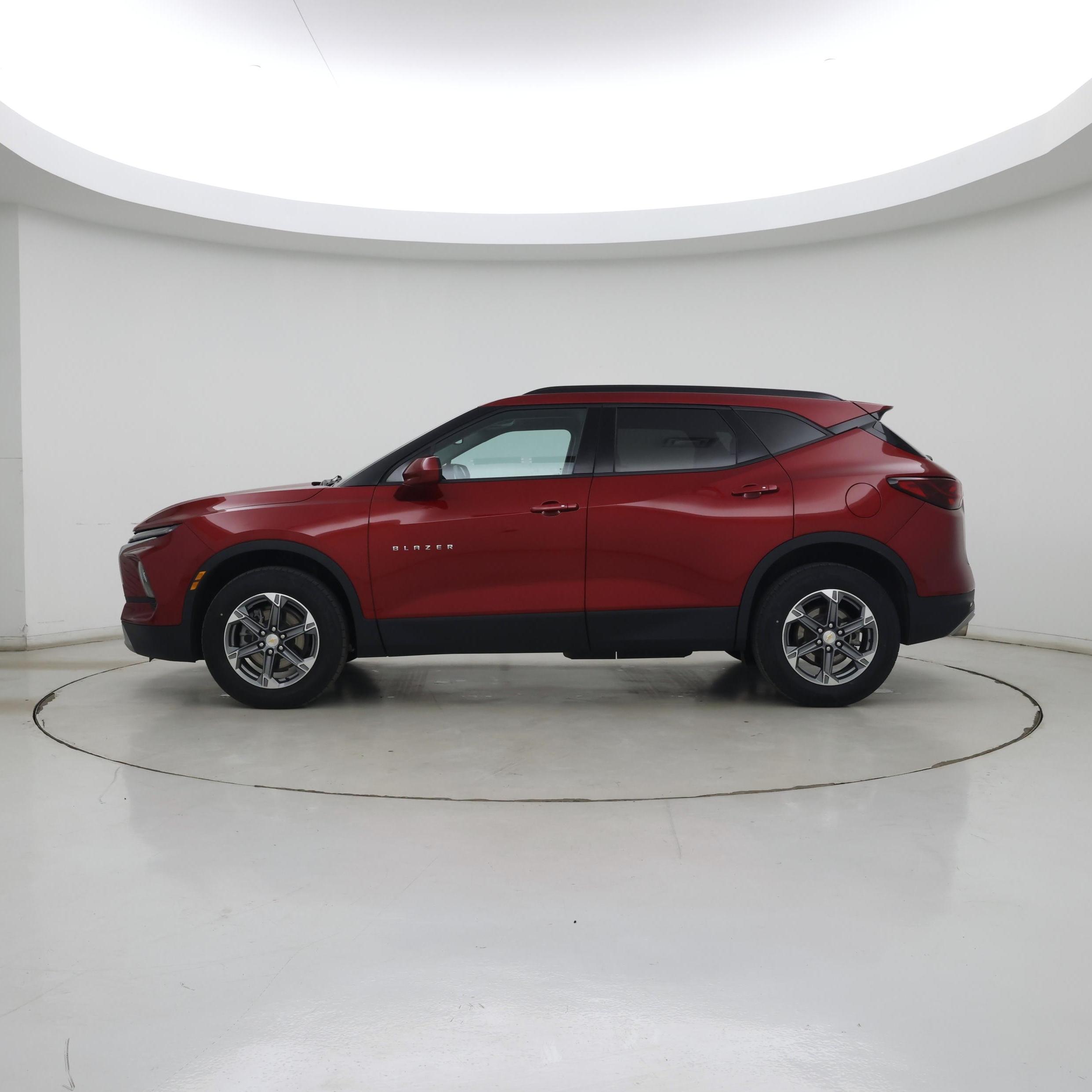 Thumbnail: 2023 Chevrolet Blazer - 3