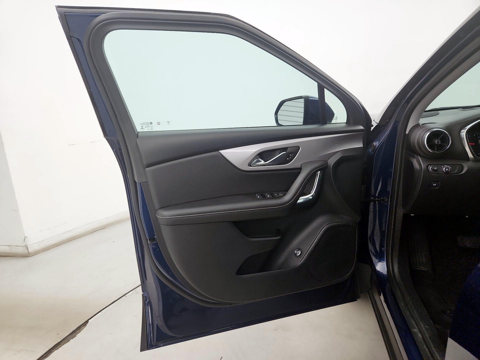 Thumbnail: 2023 Chevrolet Blazer - 12