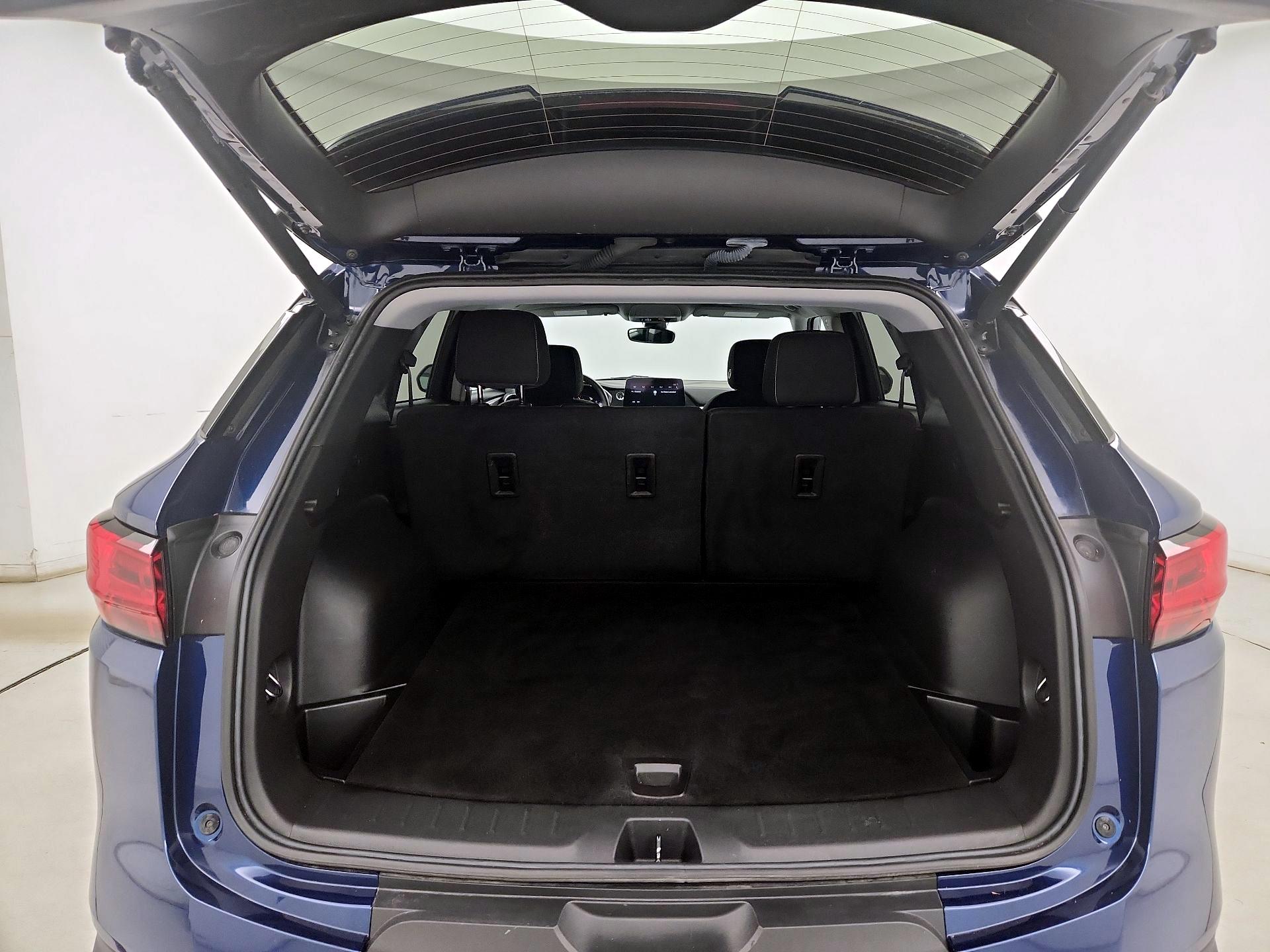 Thumbnail: 2023 Chevrolet Blazer - 20