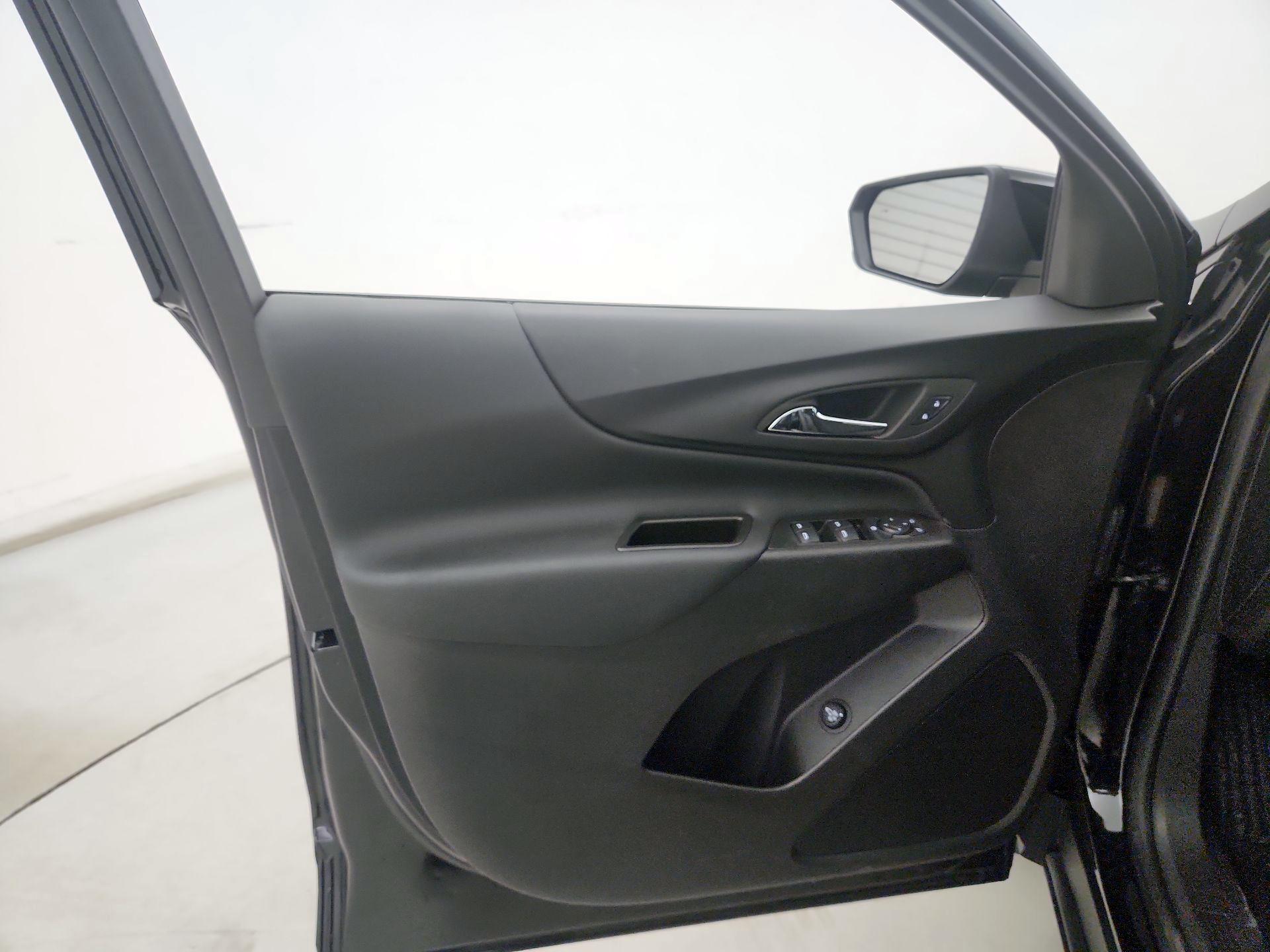 Thumbnail: 2024 Chevrolet Equinox - 12