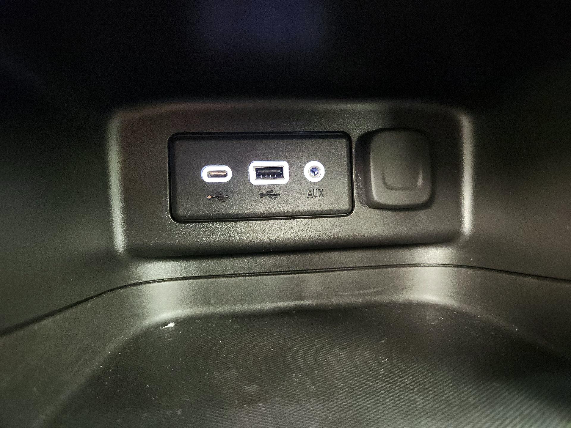 Thumbnail: 2024 Chevrolet Equinox - 18