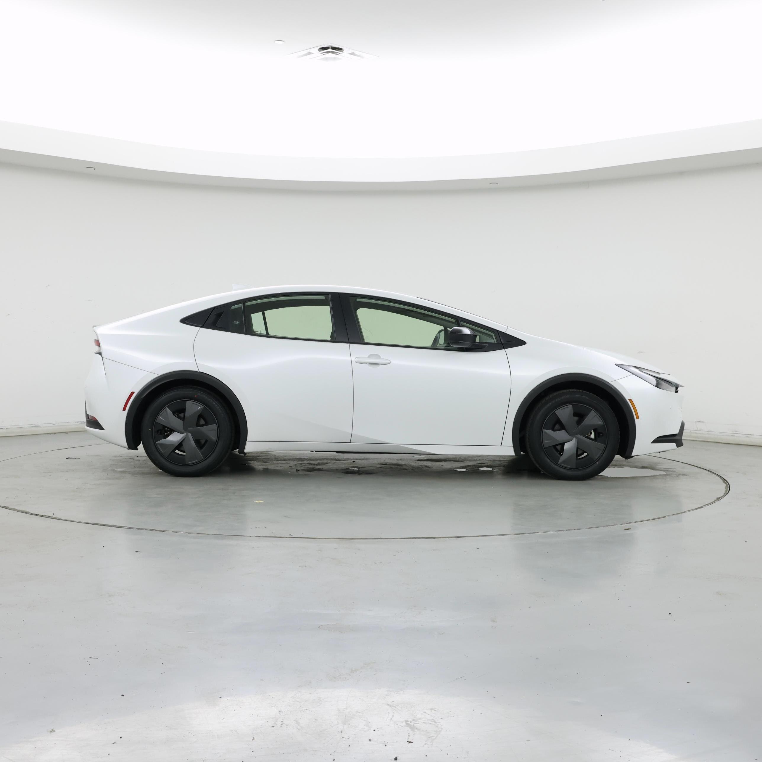 Thumbnail: 2024 Toyota Prius - 7
