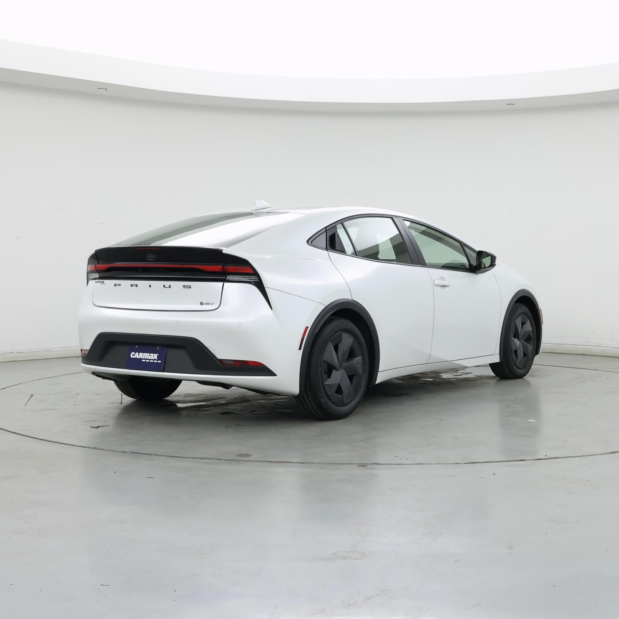 Thumbnail: 2024 Toyota Prius - 8