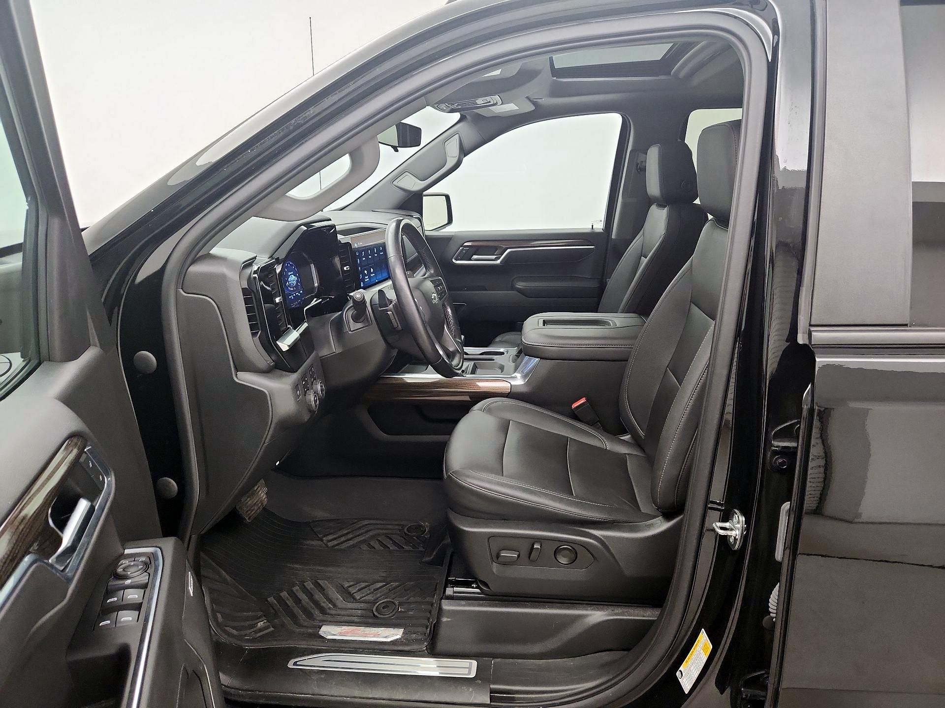 Thumbnail: 2022 Chevrolet Silverado 1500 - 11