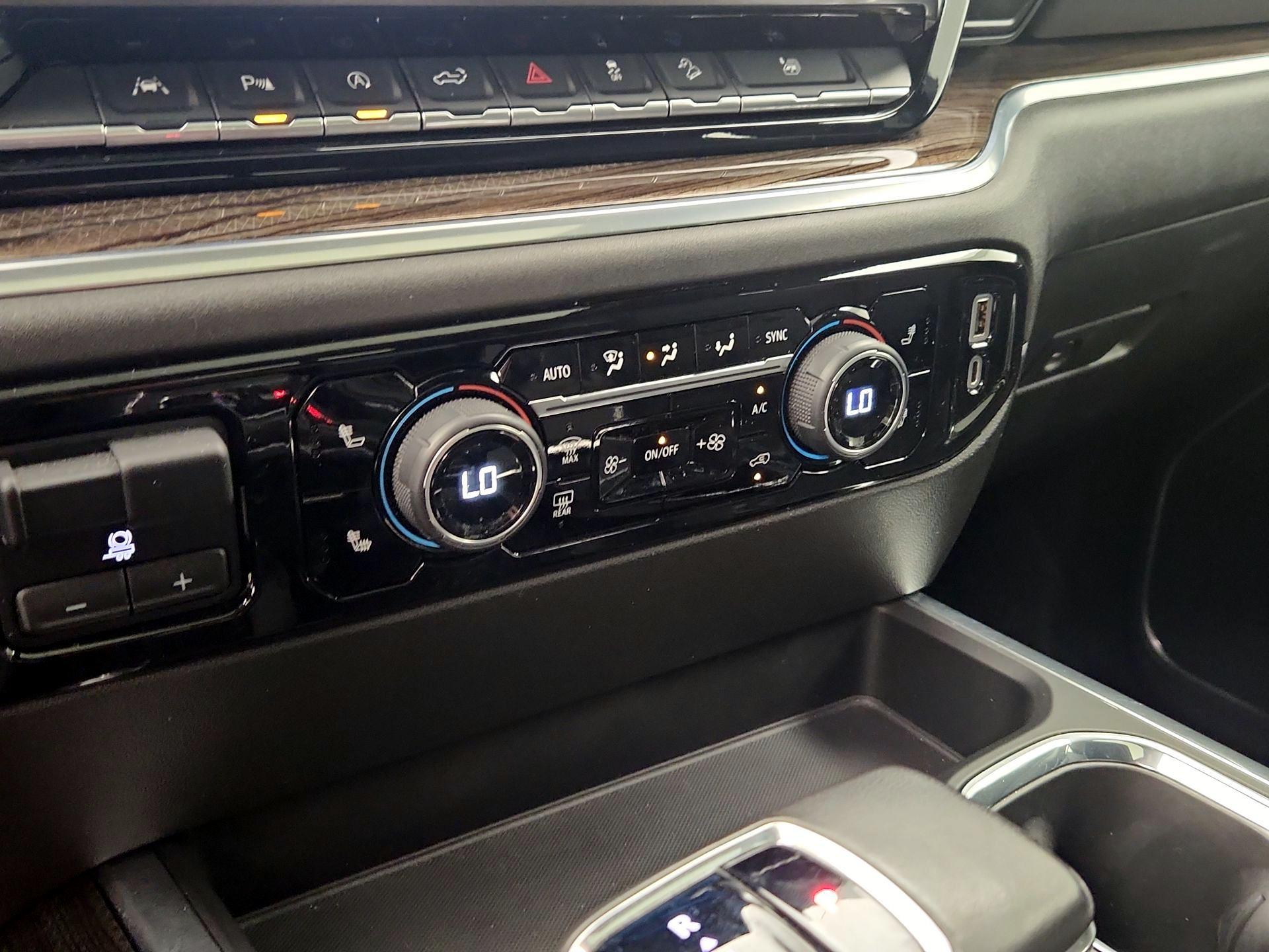 Thumbnail: 2022 Chevrolet Silverado 1500 - 16