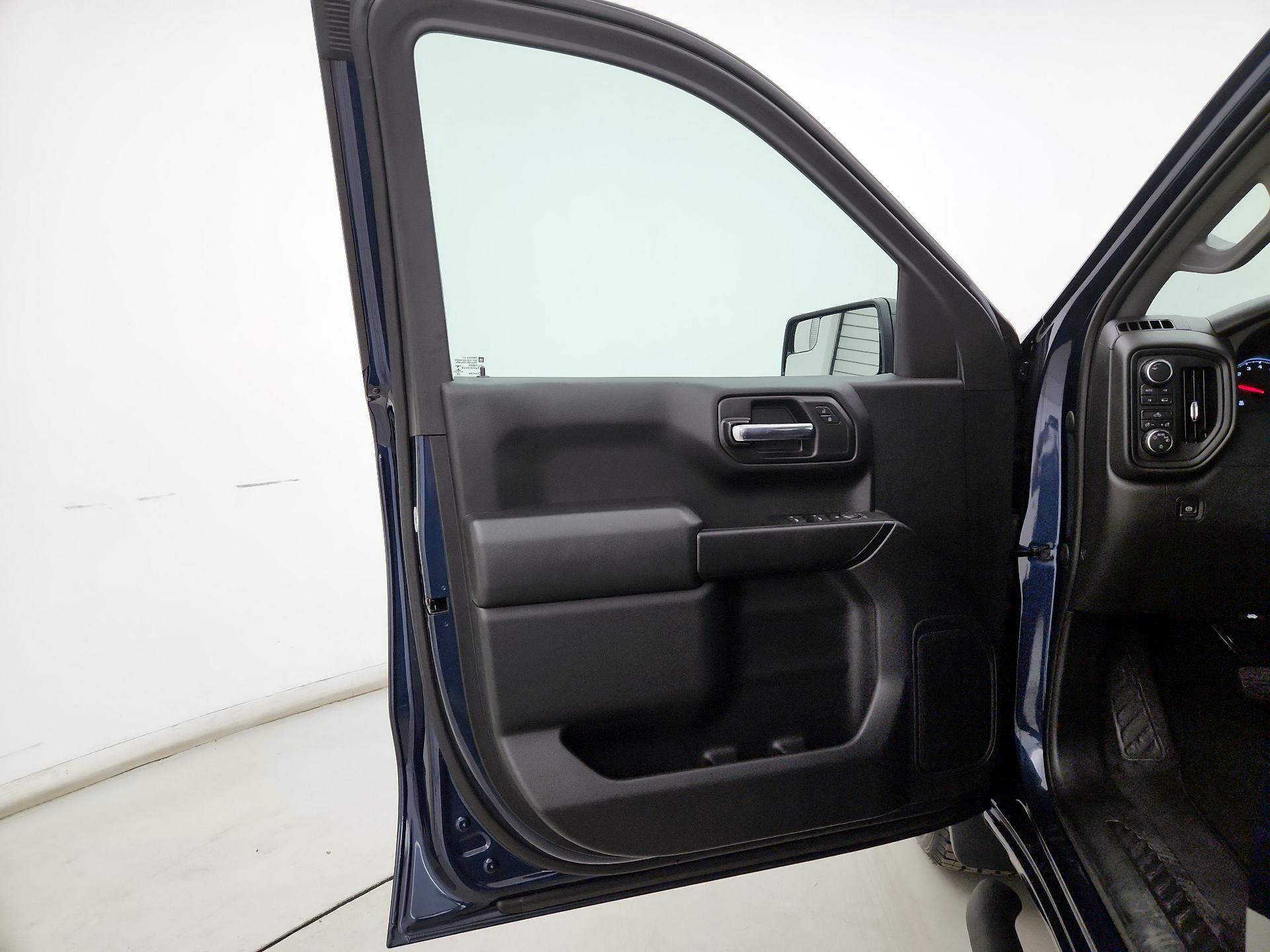 Thumbnail: 2022 Chevrolet Silverado 1500 - 12