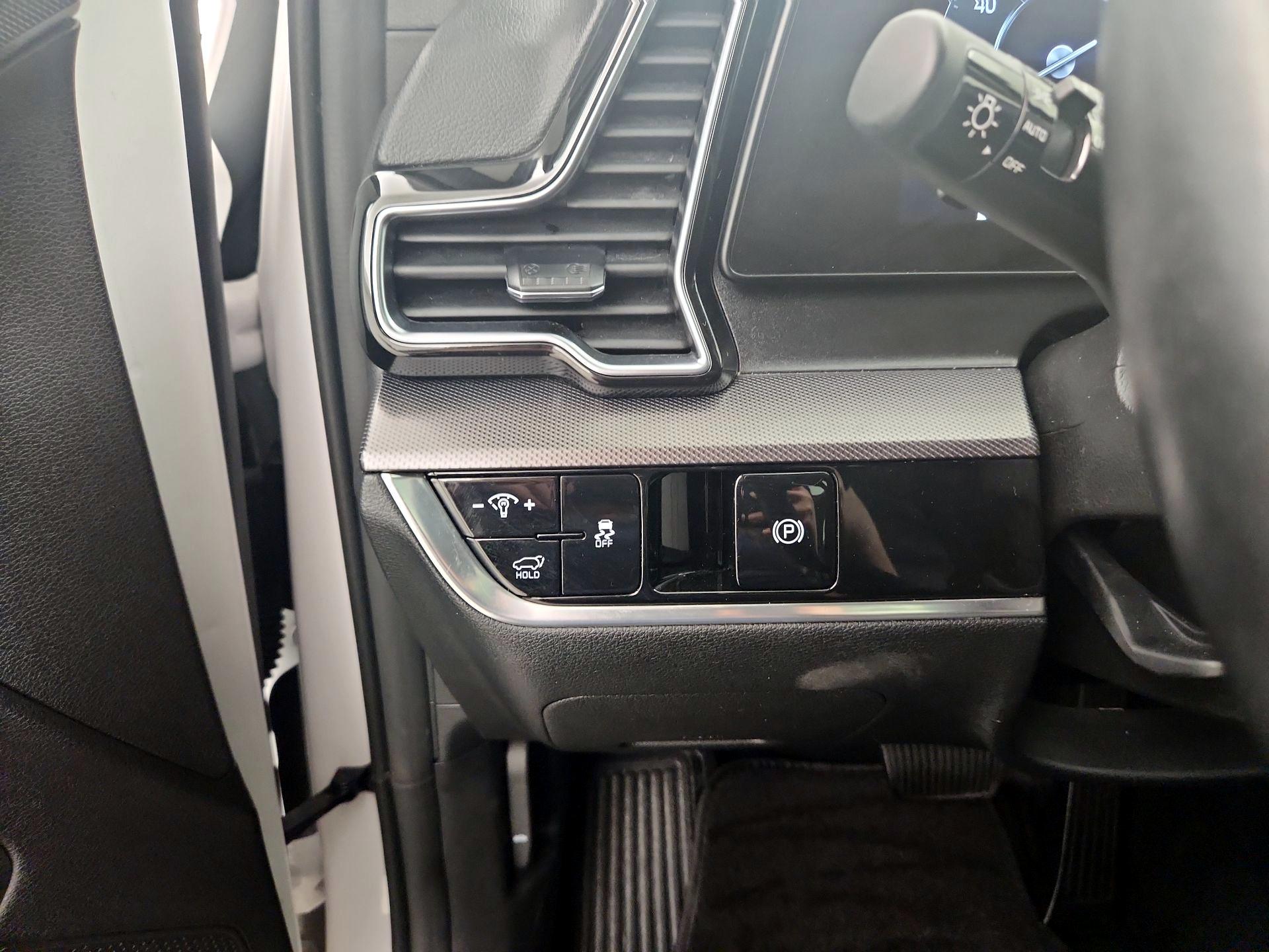 Thumbnail: 2023 Kia Sportage - 13