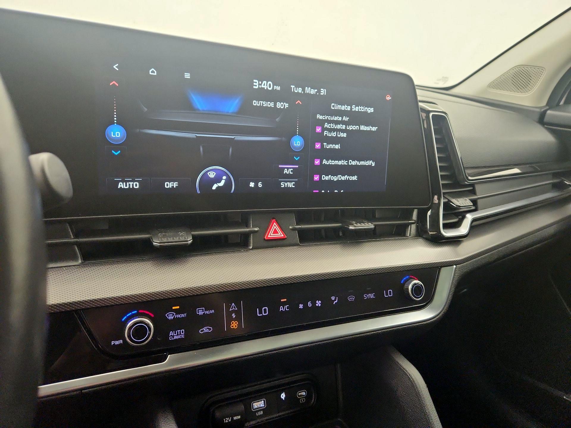 Thumbnail: 2023 Kia Sportage - 17