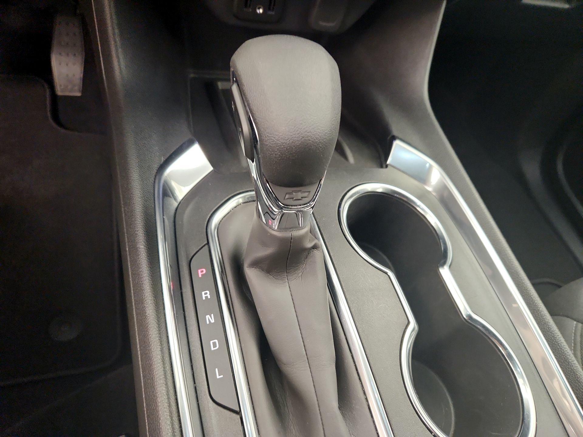 Thumbnail: 2023 Chevrolet Traverse - 17