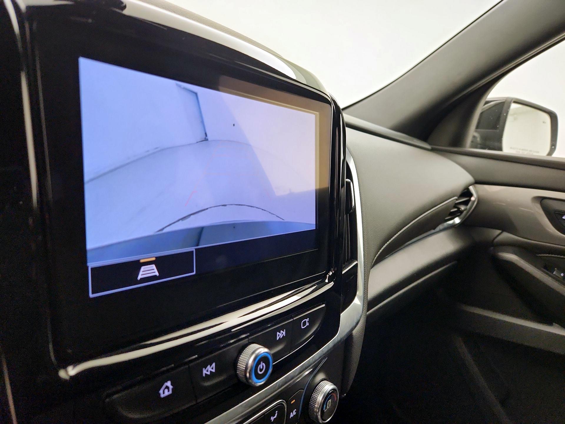 Thumbnail: 2023 Chevrolet Traverse - 14