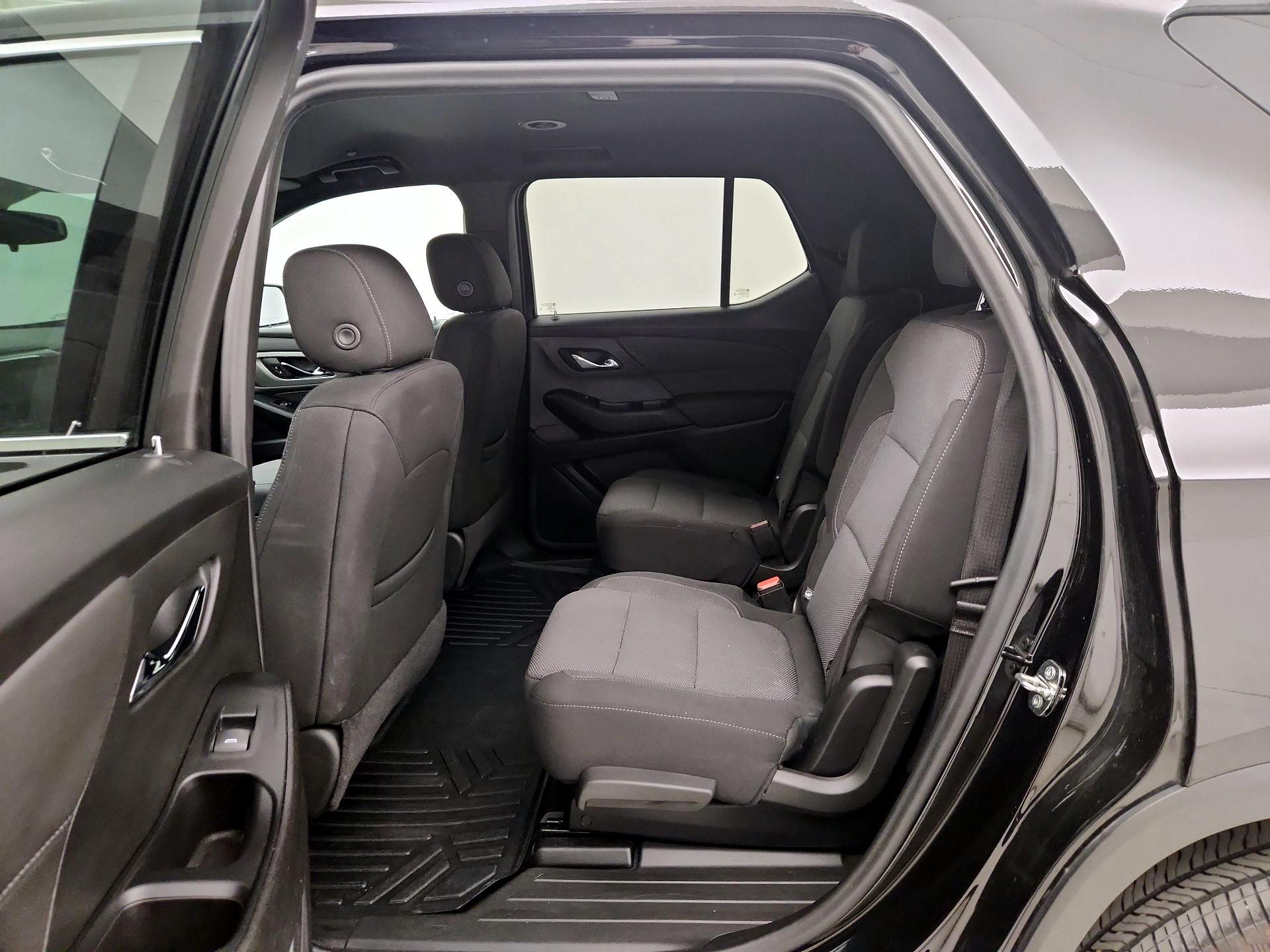 Thumbnail: 2023 Chevrolet Traverse - 19