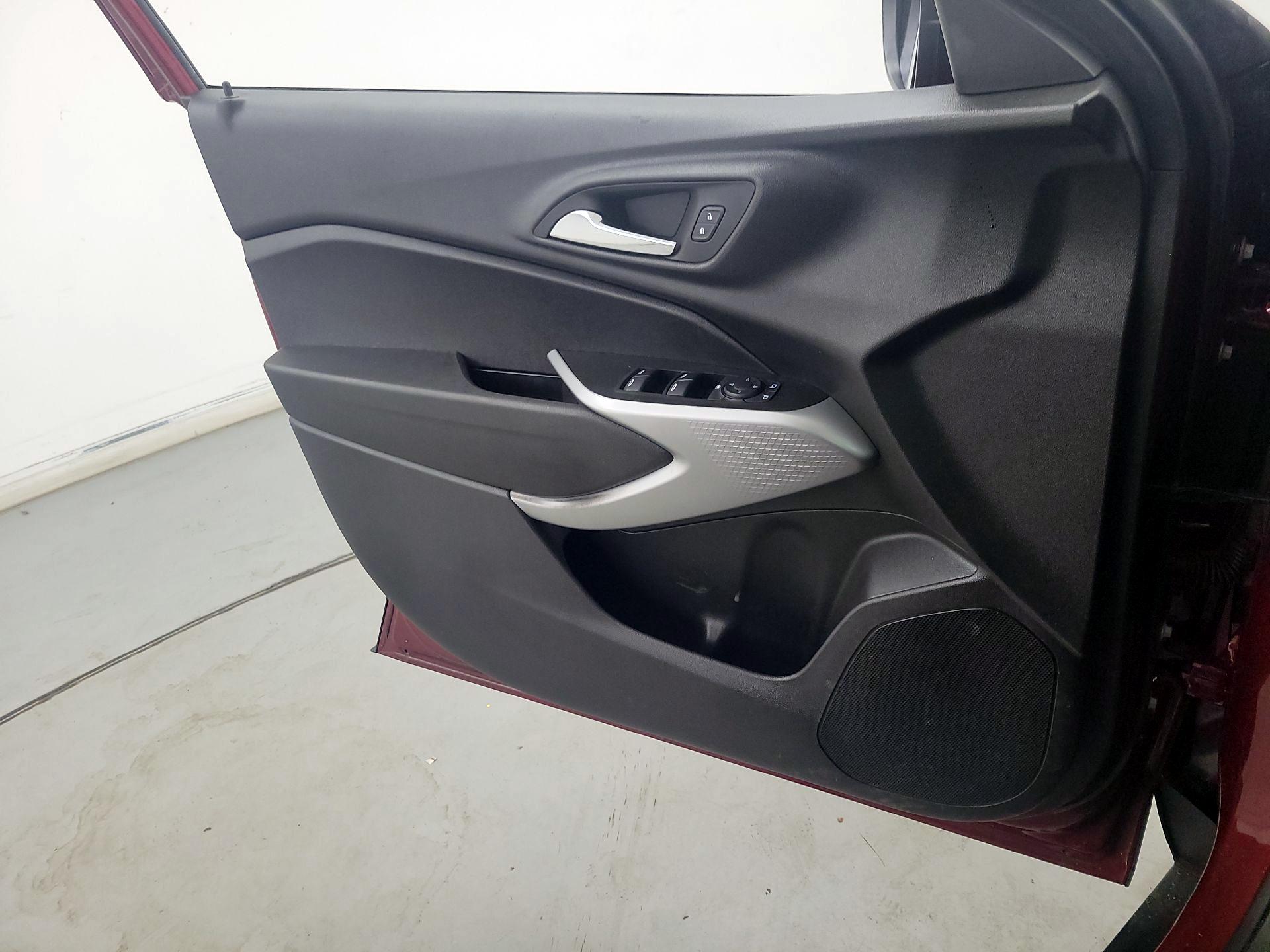 Thumbnail: 2024 Chevrolet Trax - 12