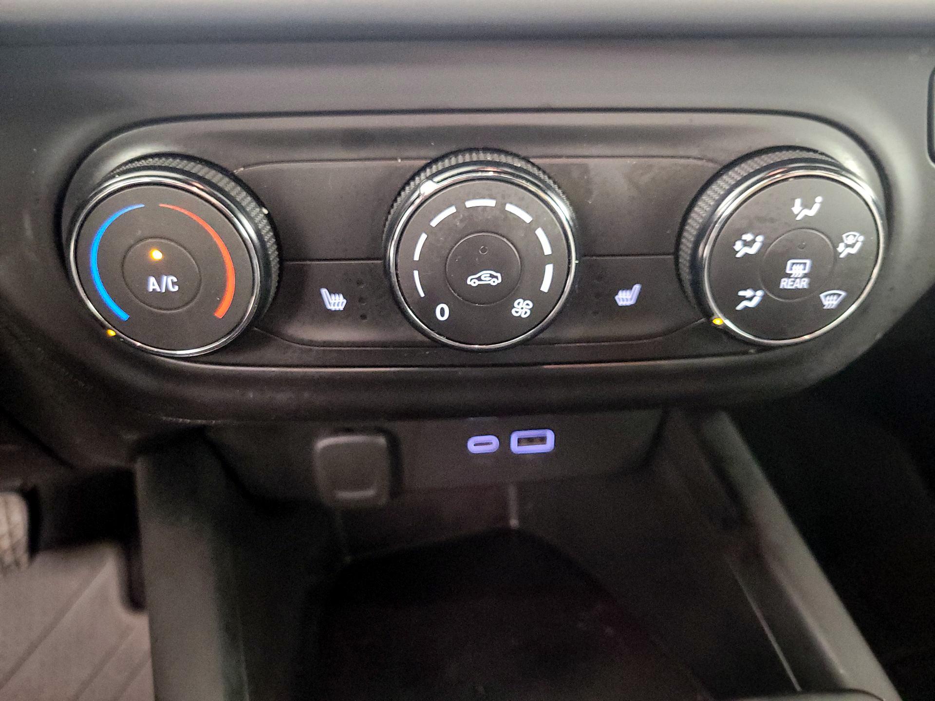 Thumbnail: 2024 Chevrolet Trax - 17