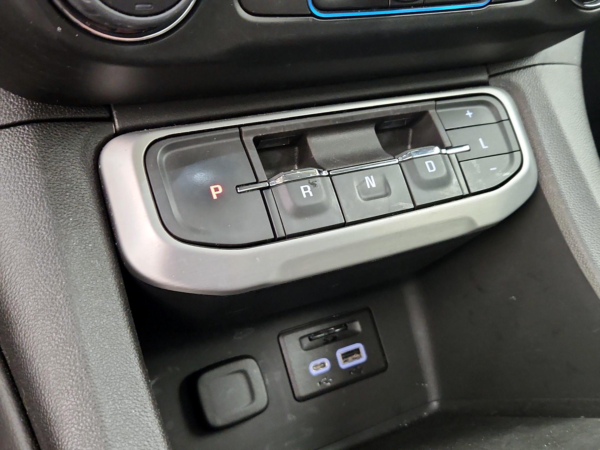 Thumbnail: 2023 GMC Acadia - 18