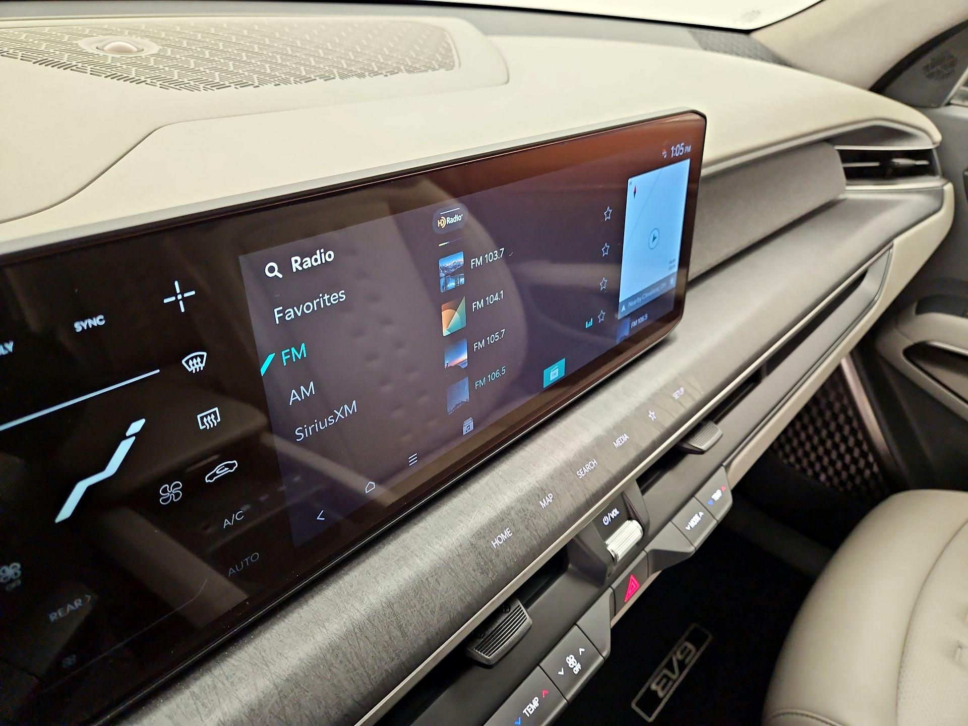 Thumbnail: 2024 Kia EV9 - 16